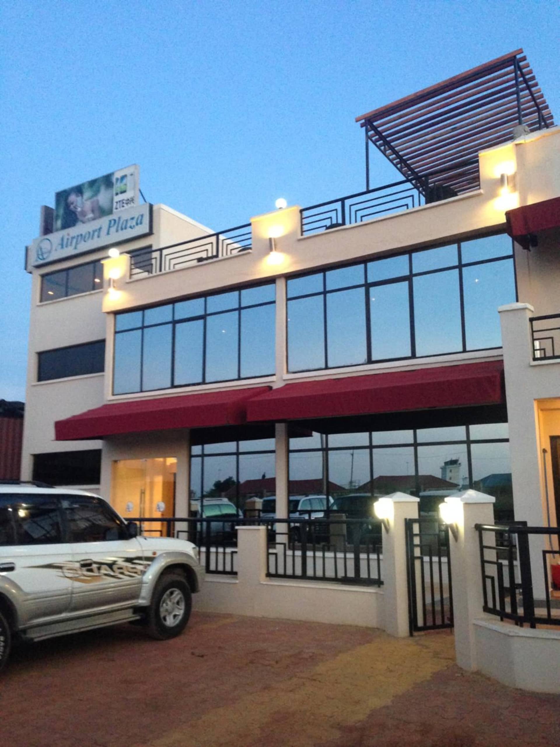 Airport Plaza Hotel
