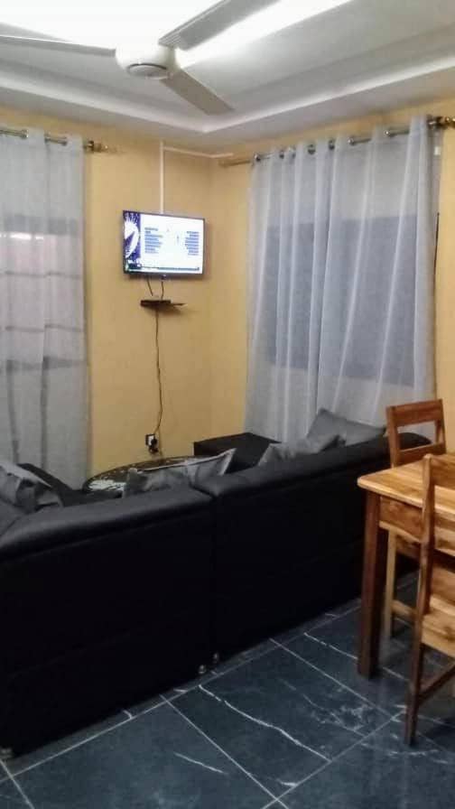 CHAMBRE ET SÉJOUR CLIMATISES WiFi Gratuit A 6 Nuitées de Réservation