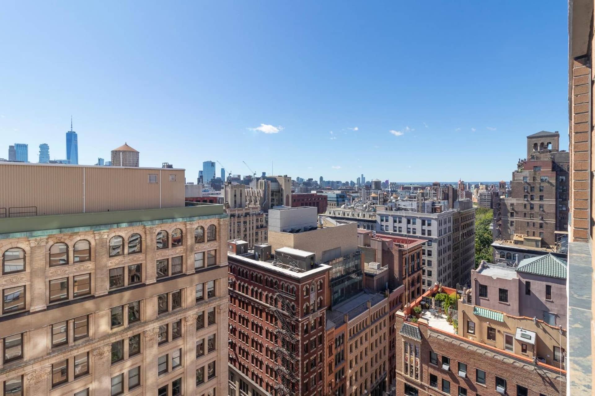 LUXURY DESIGNER GREENWICH VILLAGE 1BR HEAVEN!! BEAUTIFUL PANORAMIC CITY VIEWS!