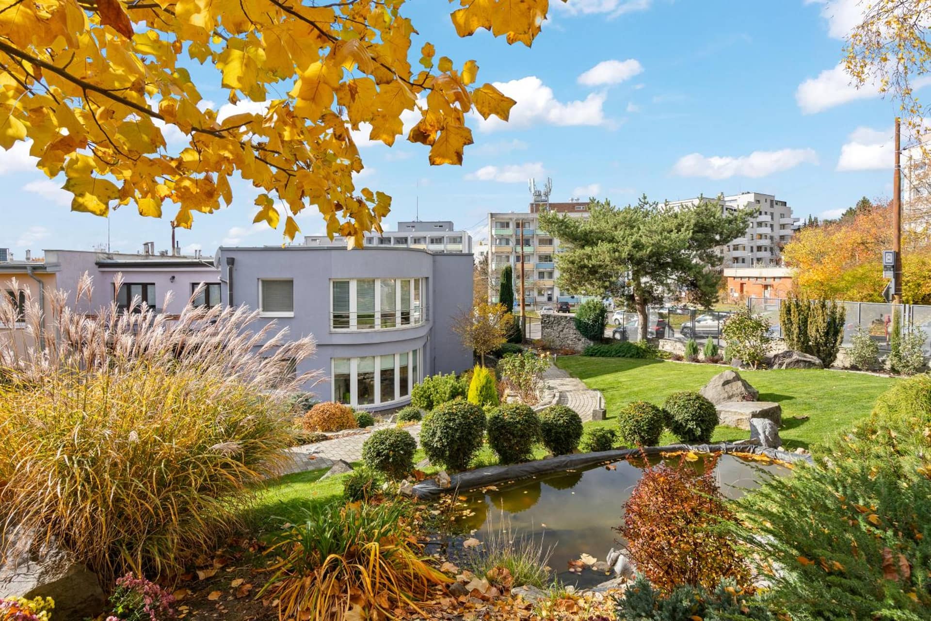 Family apartment with garden view