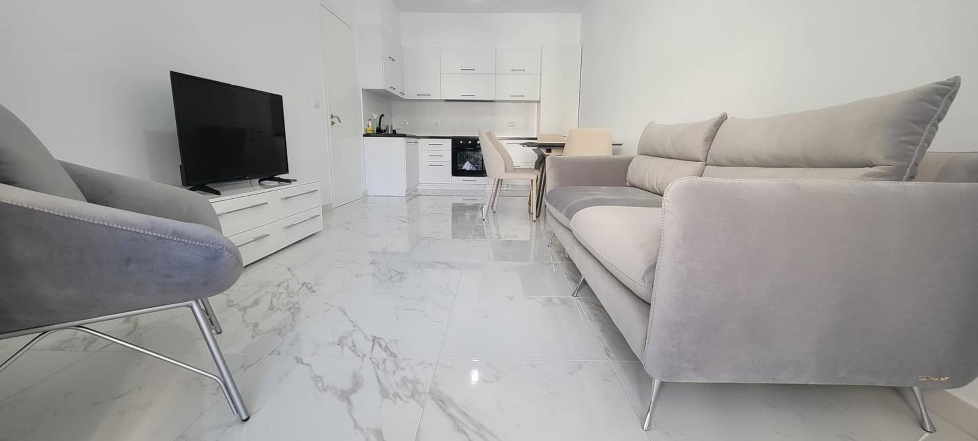 Lightside Apartment