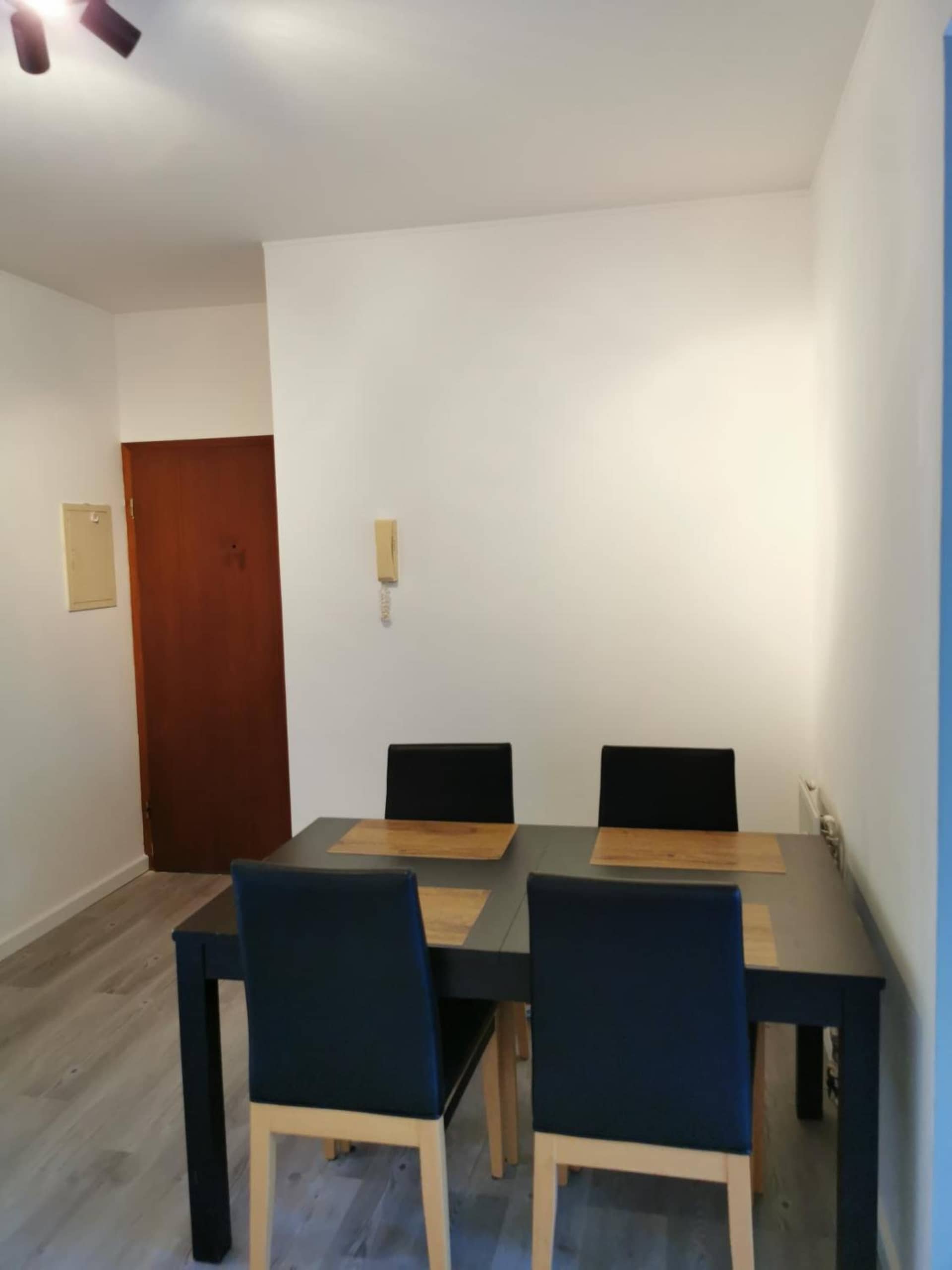AtHome - Appart-hotel with private parking