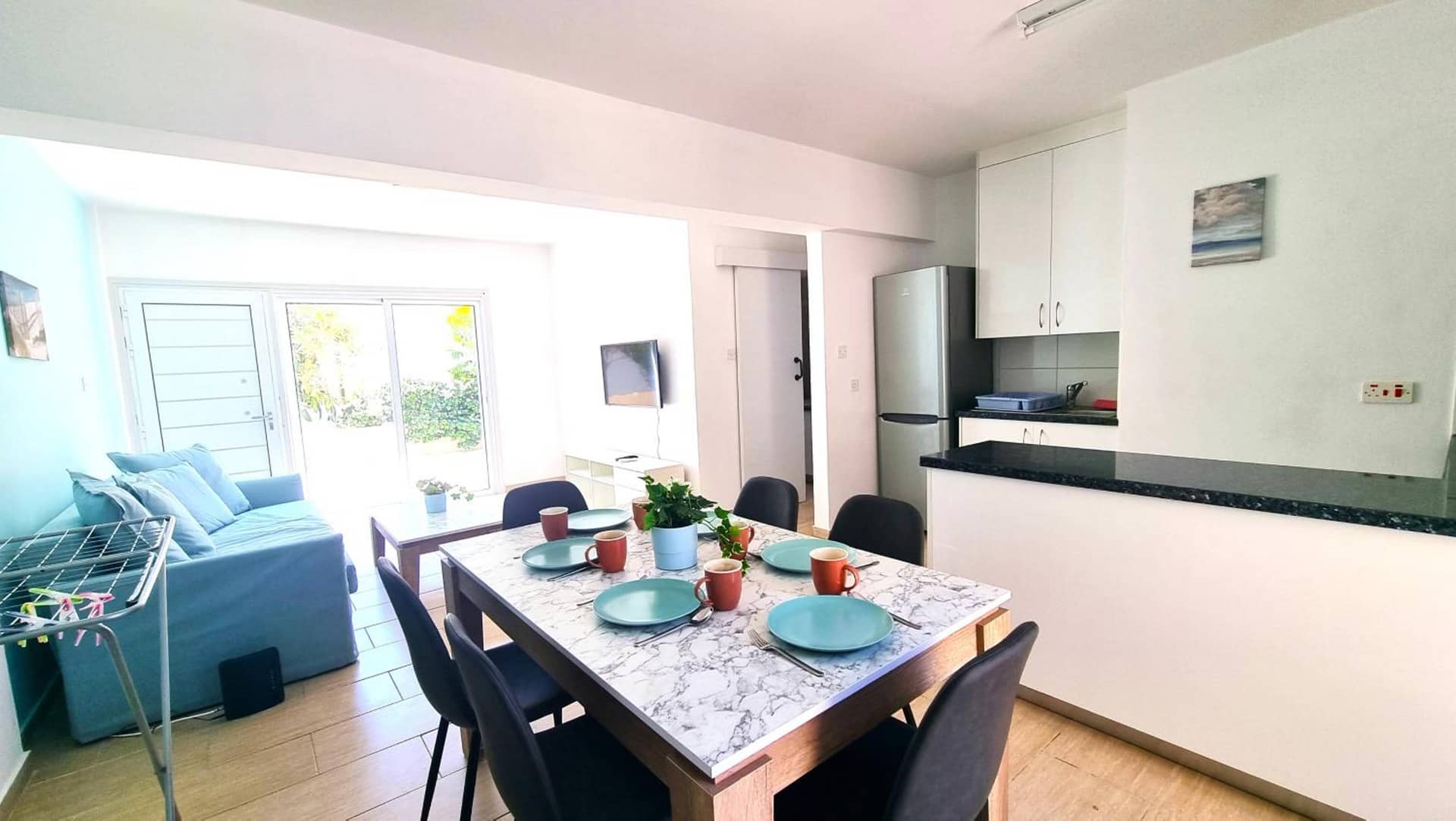 Dream Escape Apt 1 - 6 min walk to Kastella Beach!