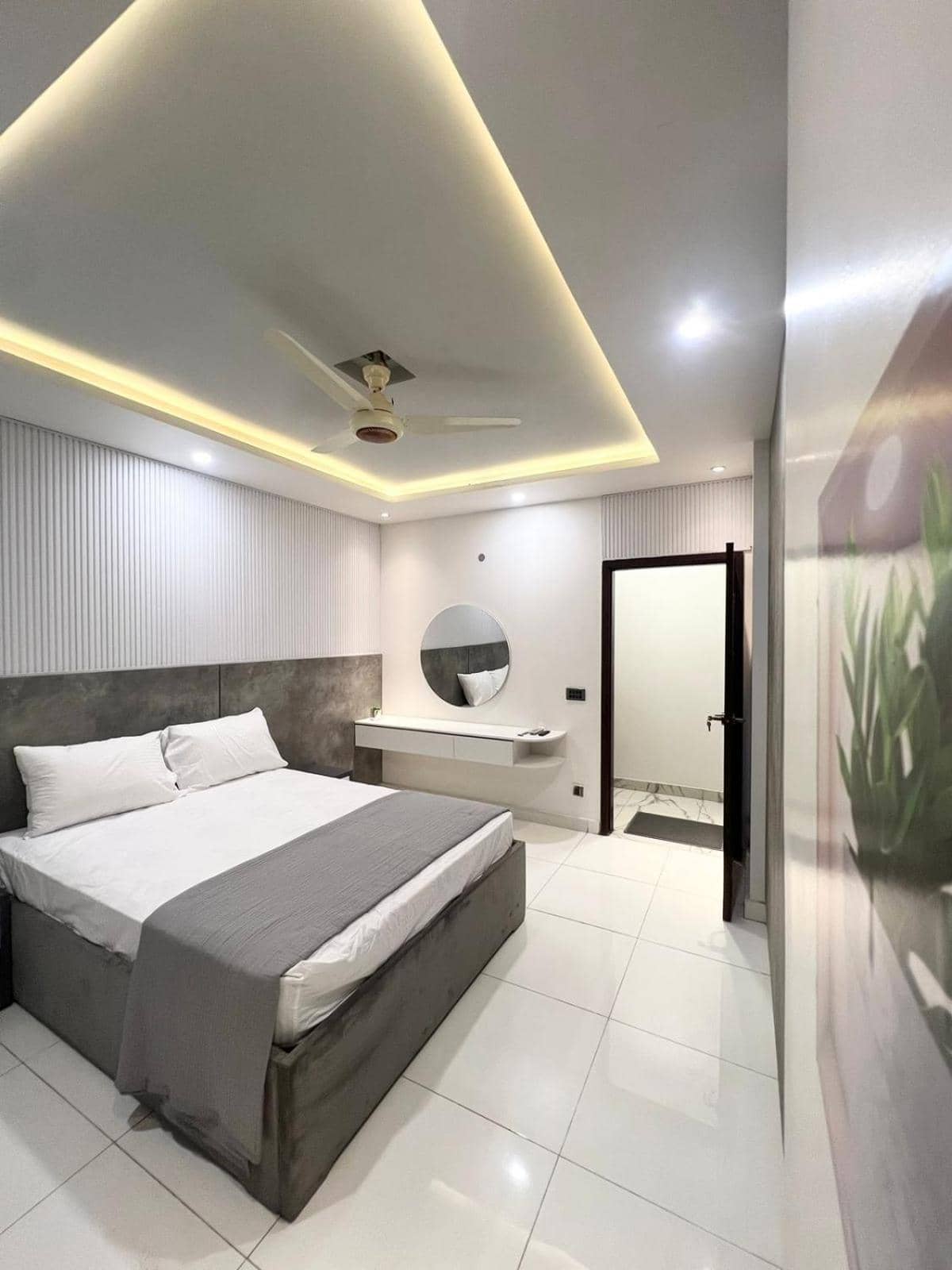 Elegant 2BR Escape Gulshan Iqbal 13-E