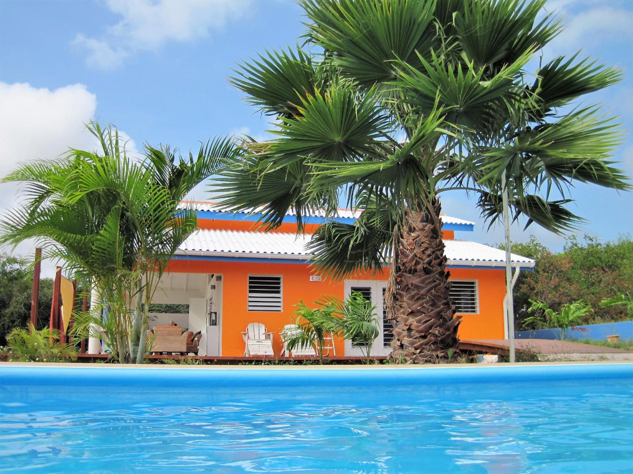 Don Genaro Apartments