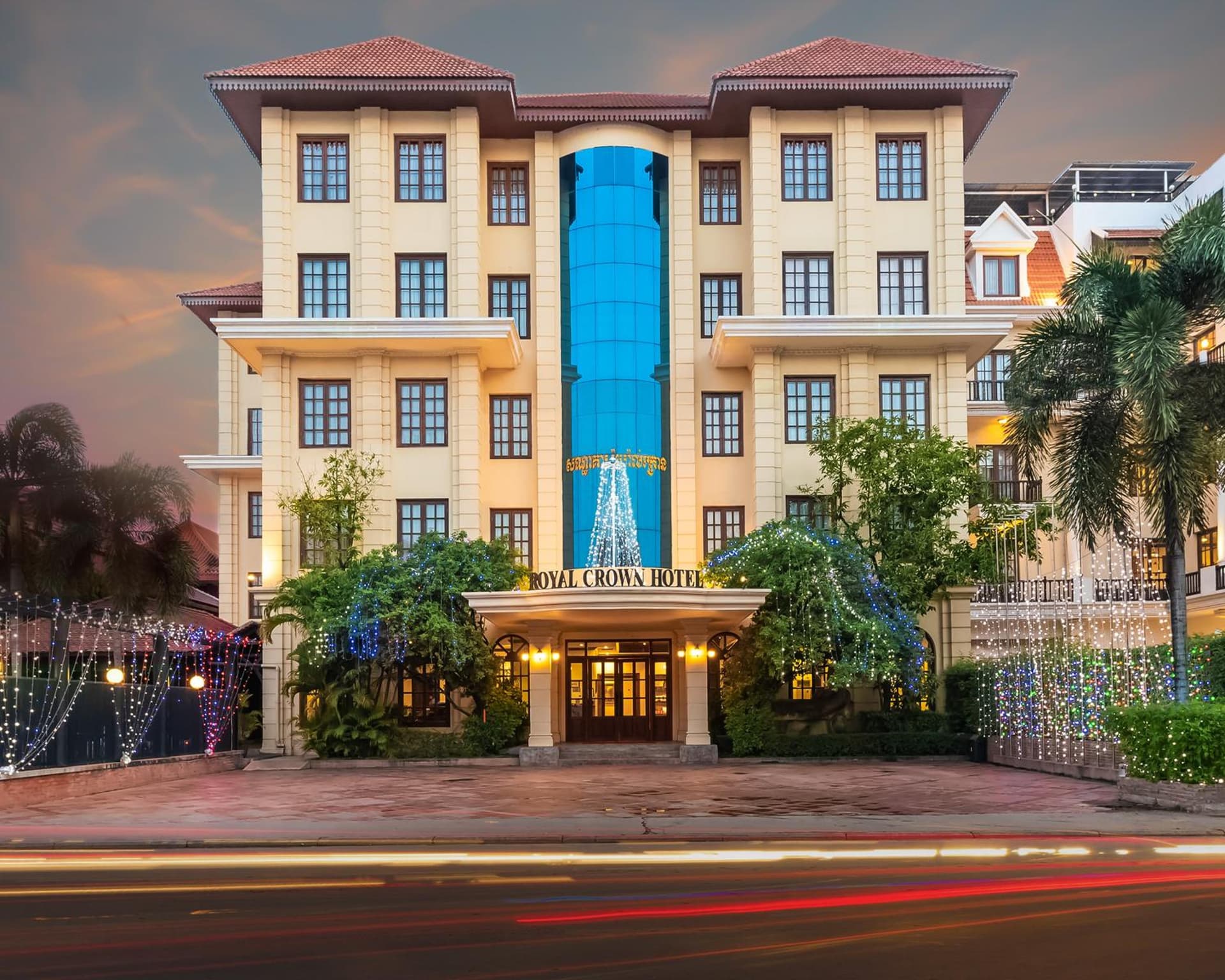 The Suite By Royal Crown Hotel