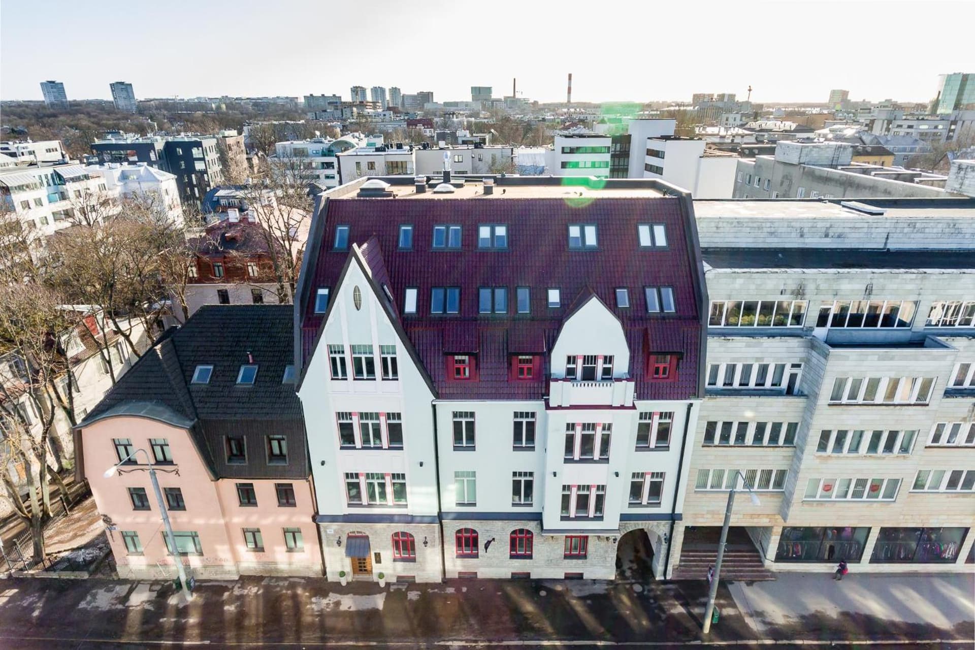 Thomas' Home - Trendy, Central & Balcony
