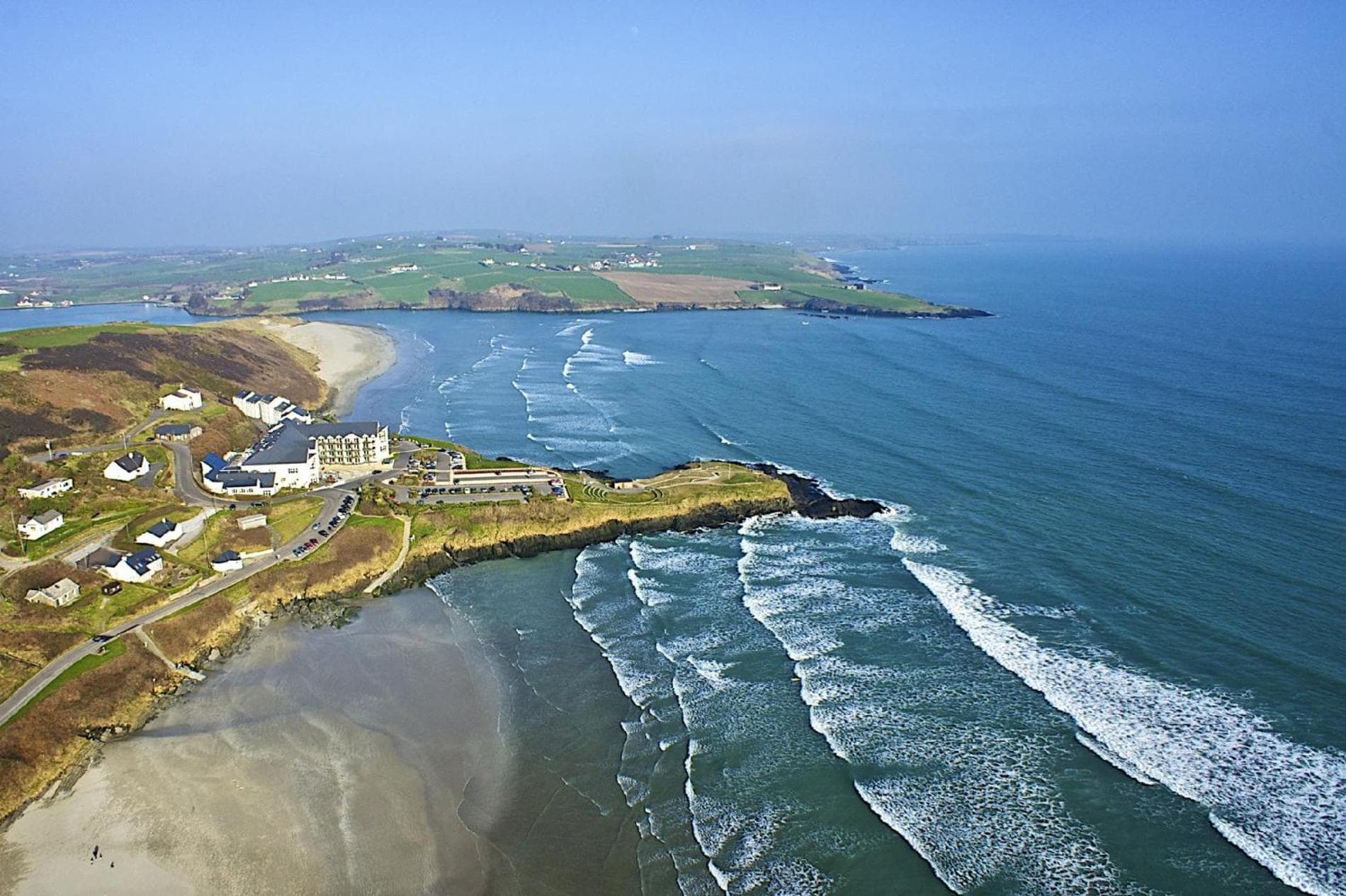 Idyllic Inchydoney Beach Cottage - Amazing sea views, path to beach!