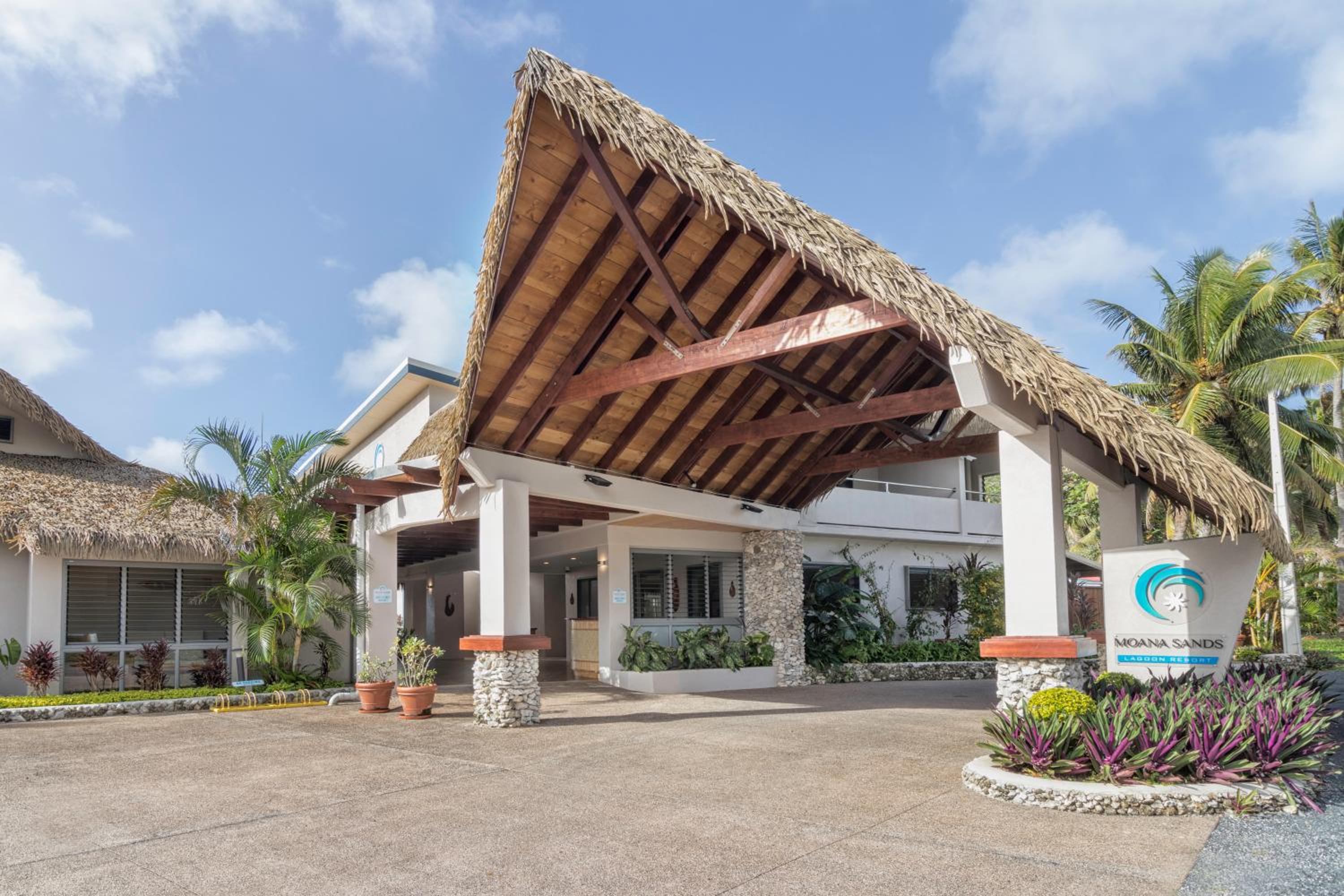 Moana Sands Lagoon Resort - Adults Only