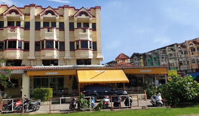 Oasis Hostel & Bar
