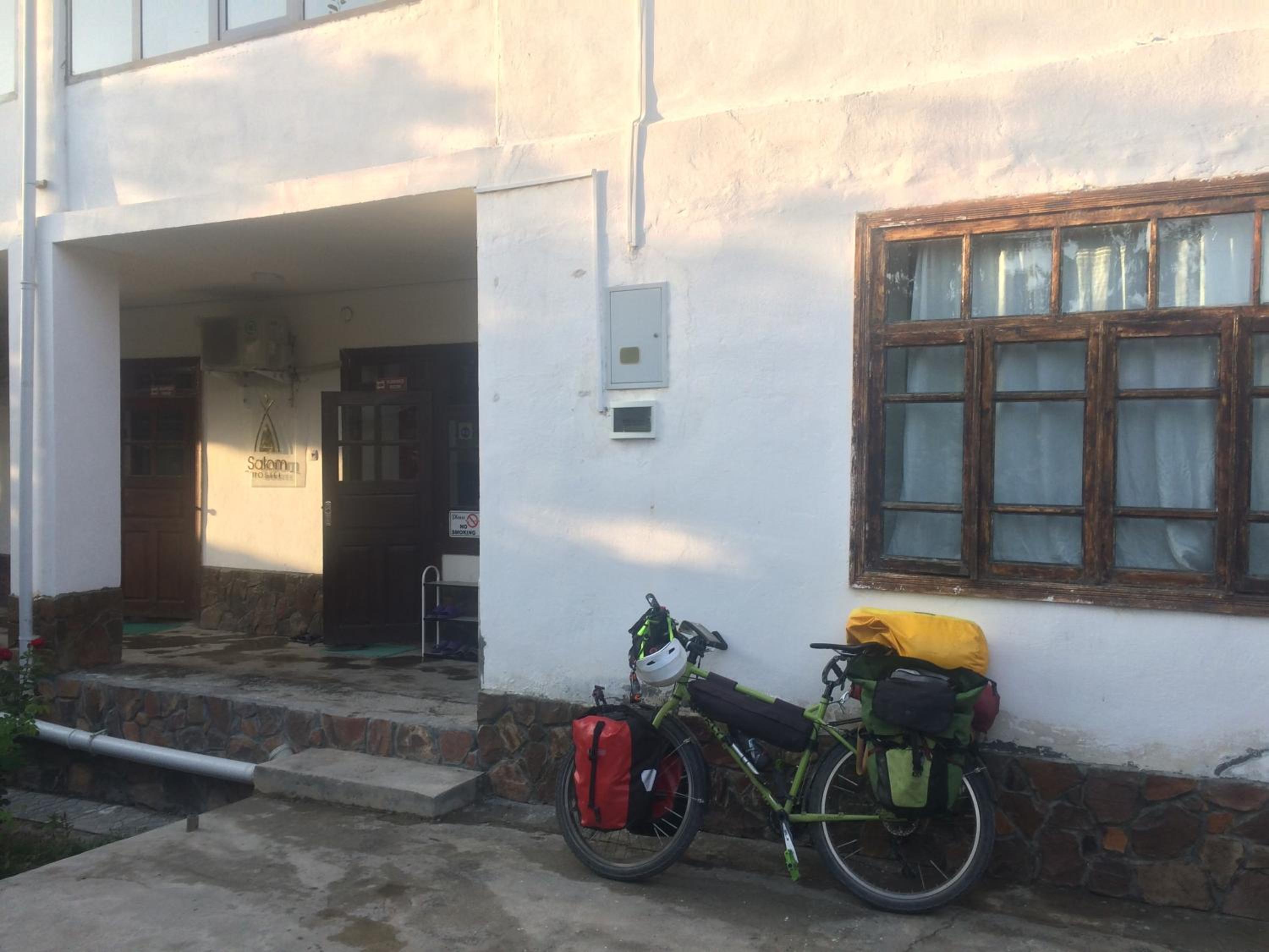 Salom Hostel