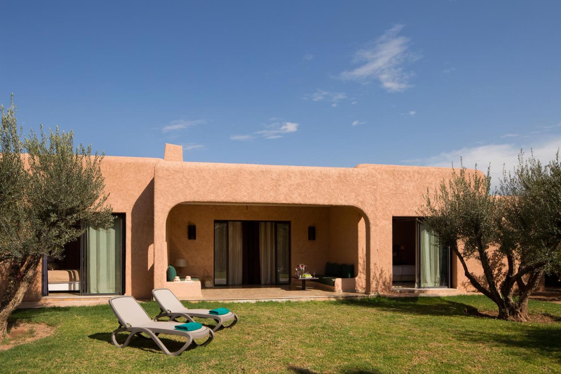 Oasis lodges