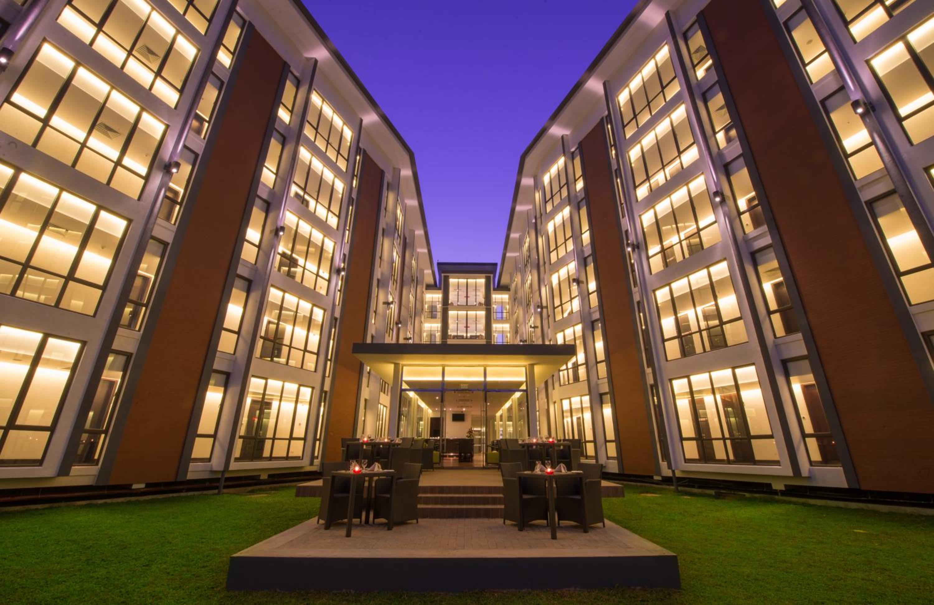 Vivanta Colombo, Airport Garden