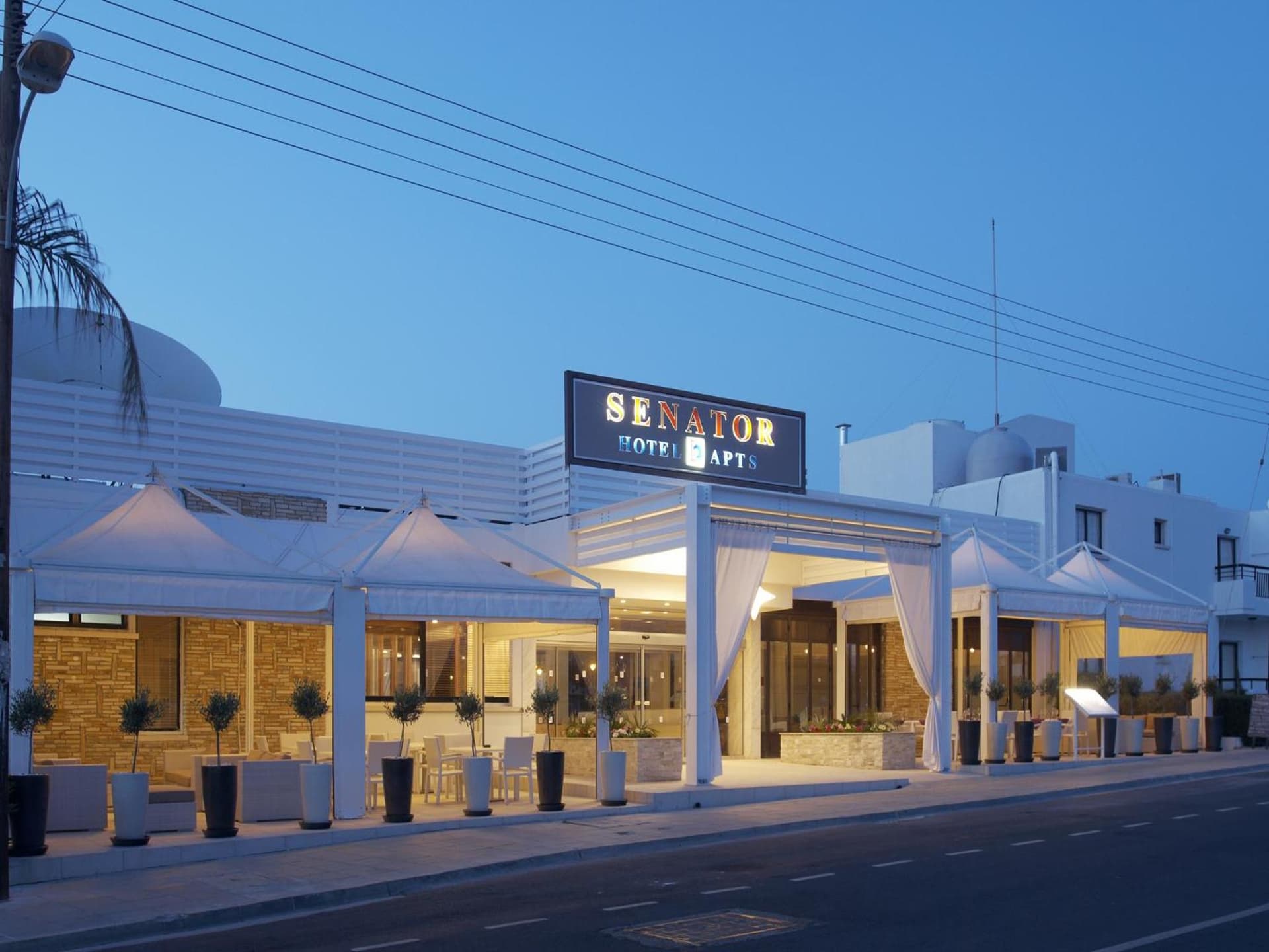 Senator Hotel Apartments - Adults Only