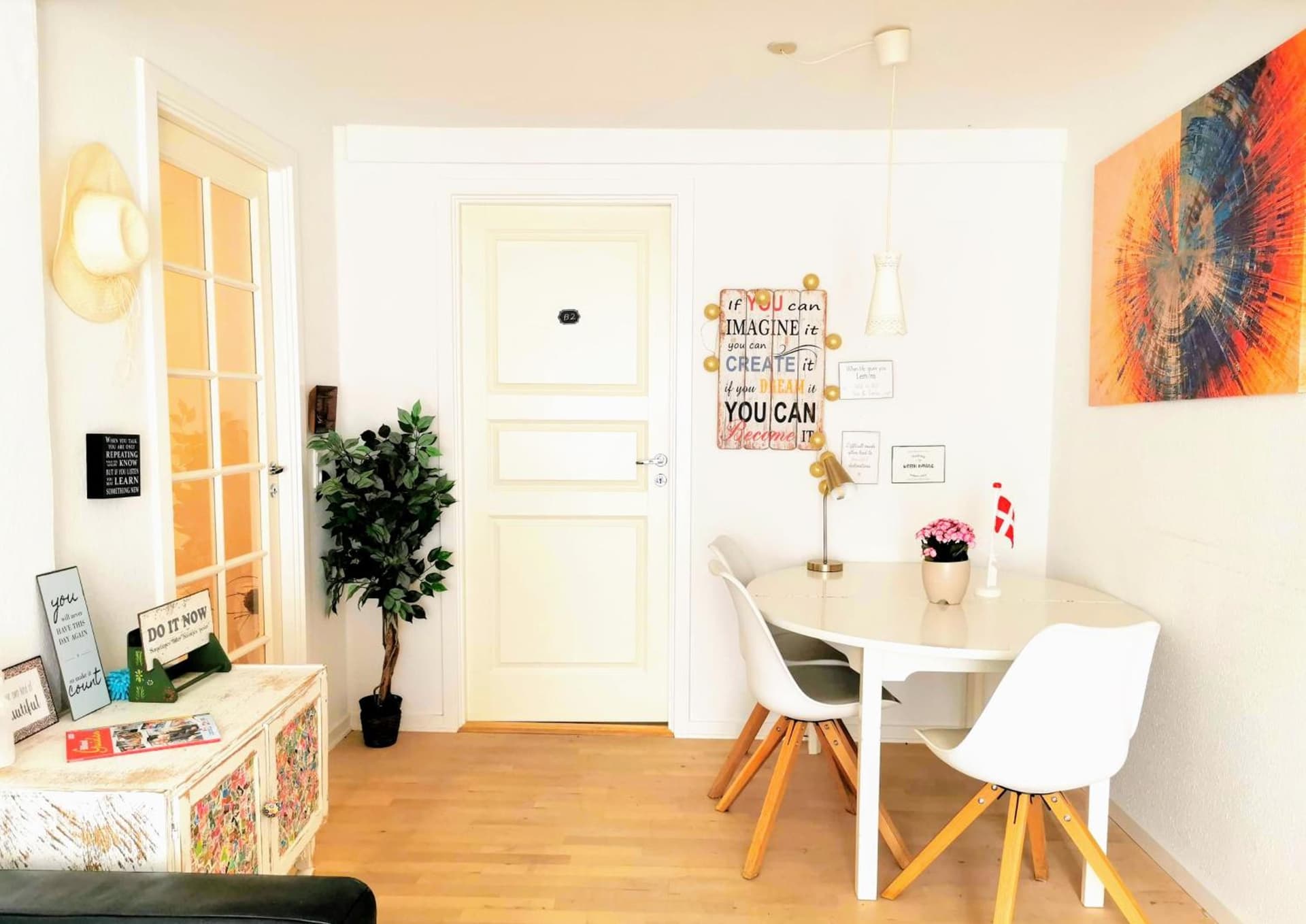 300 meter walk to LEGO HOUSE - 80m2 two bedroom apartment with garden - unit B