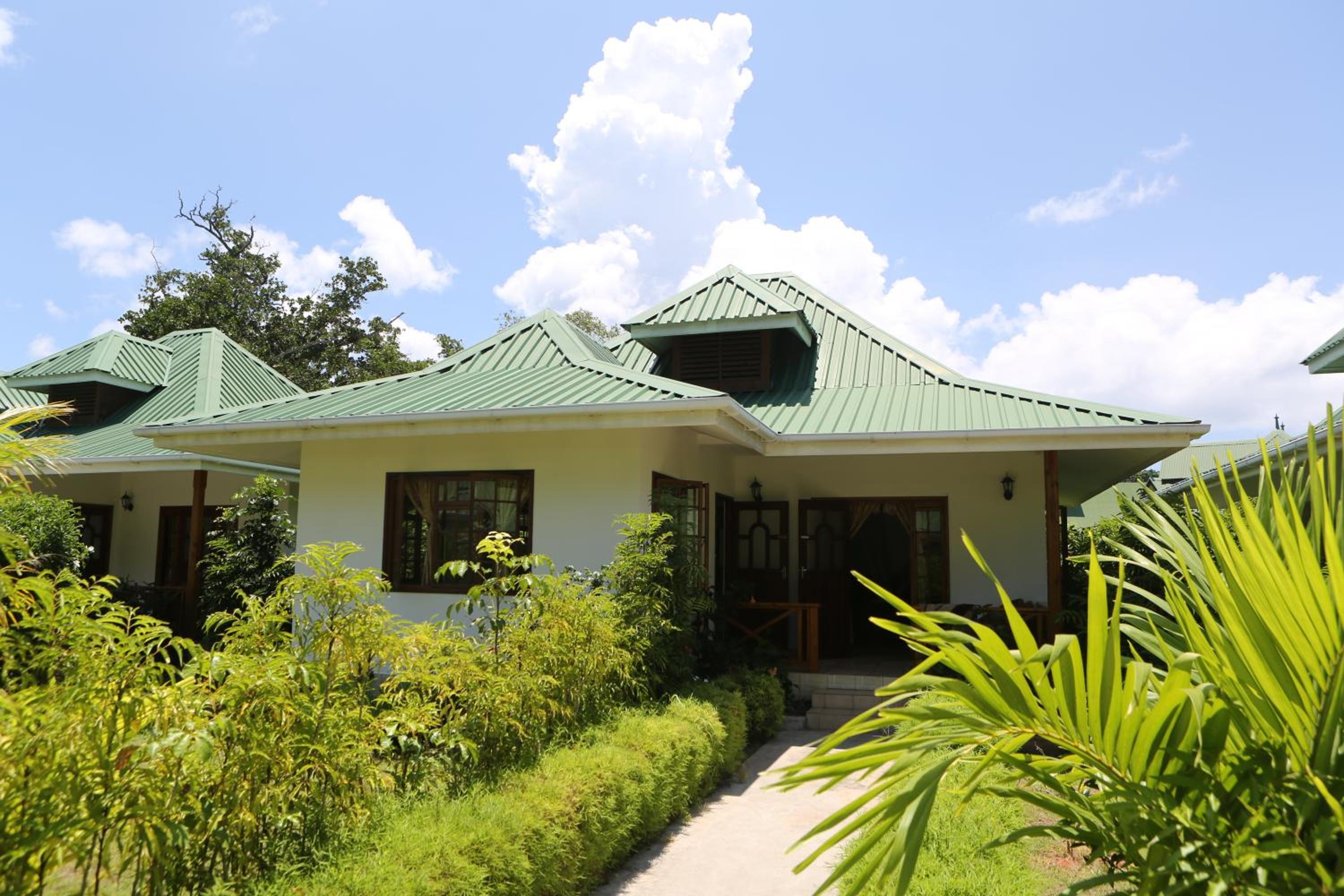 Le Surmer Self Catering Chalets