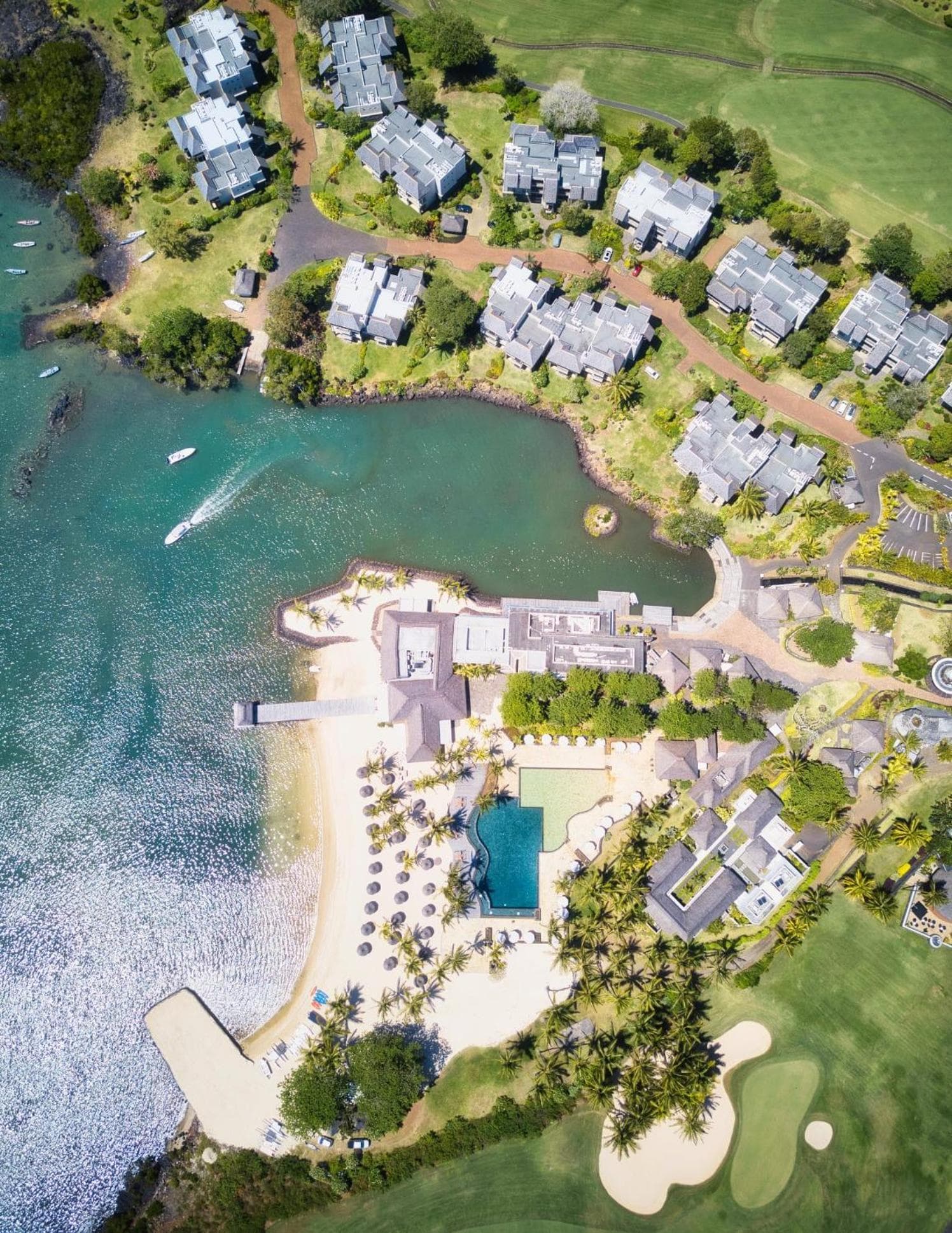 The Bay Club at Anahita