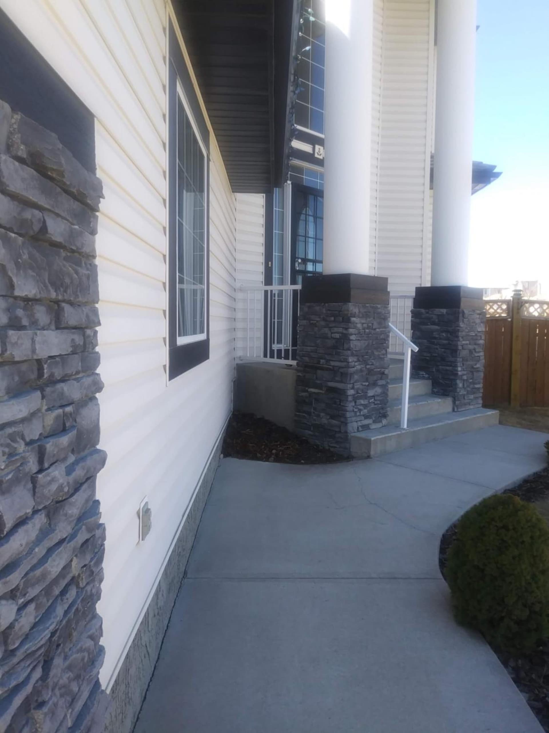 Mountain Calm & Private Ensuite Hosted by Maureen