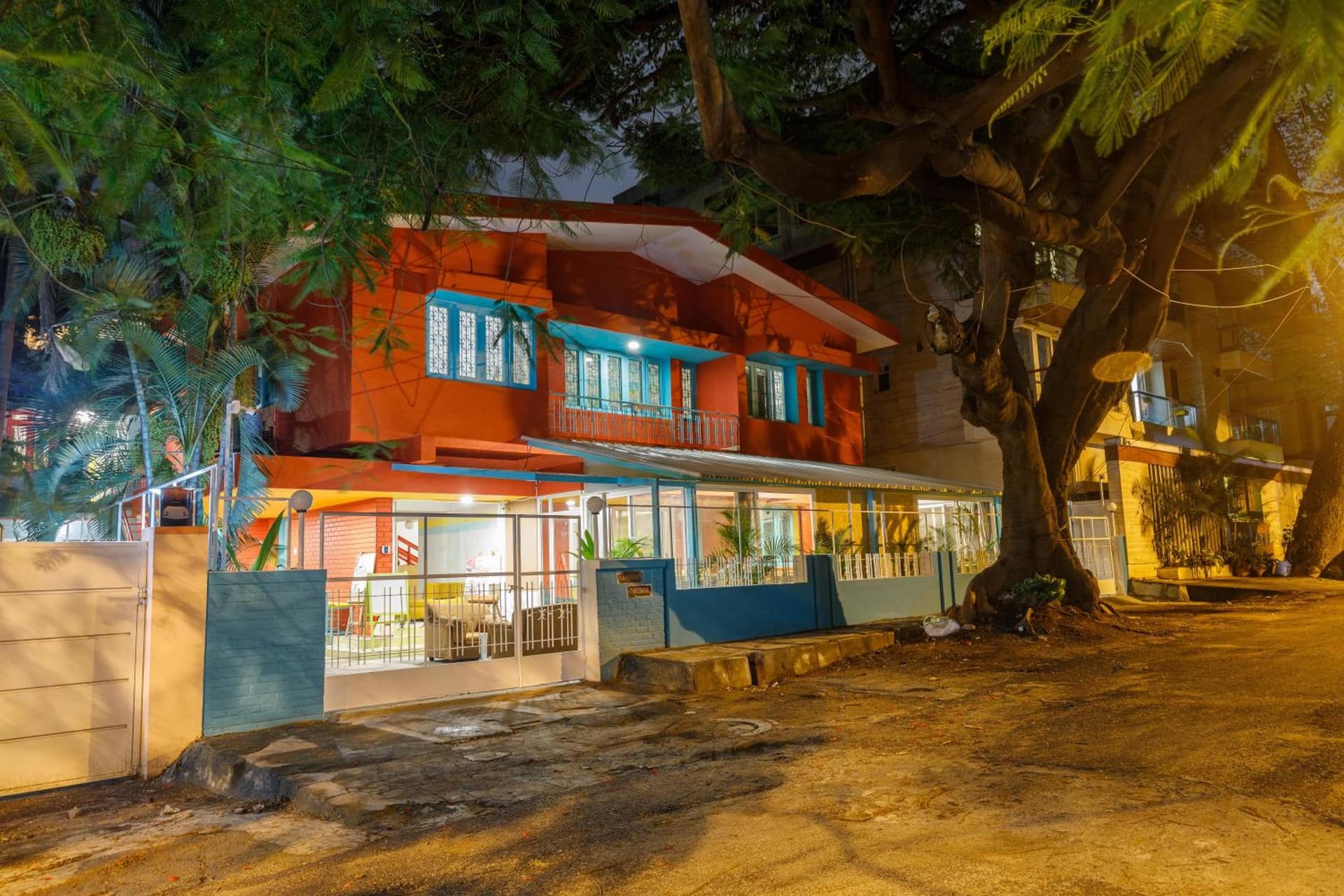 Locul Midtown-Indiranagar