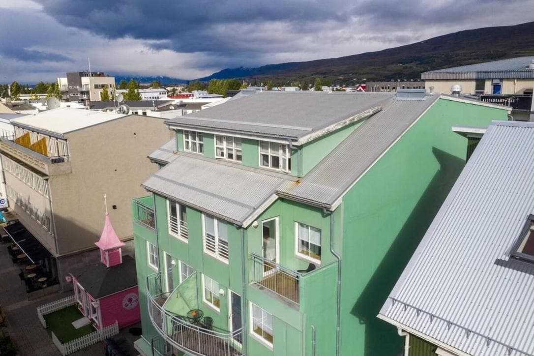 Penthouse on the main street, town center Akureyri