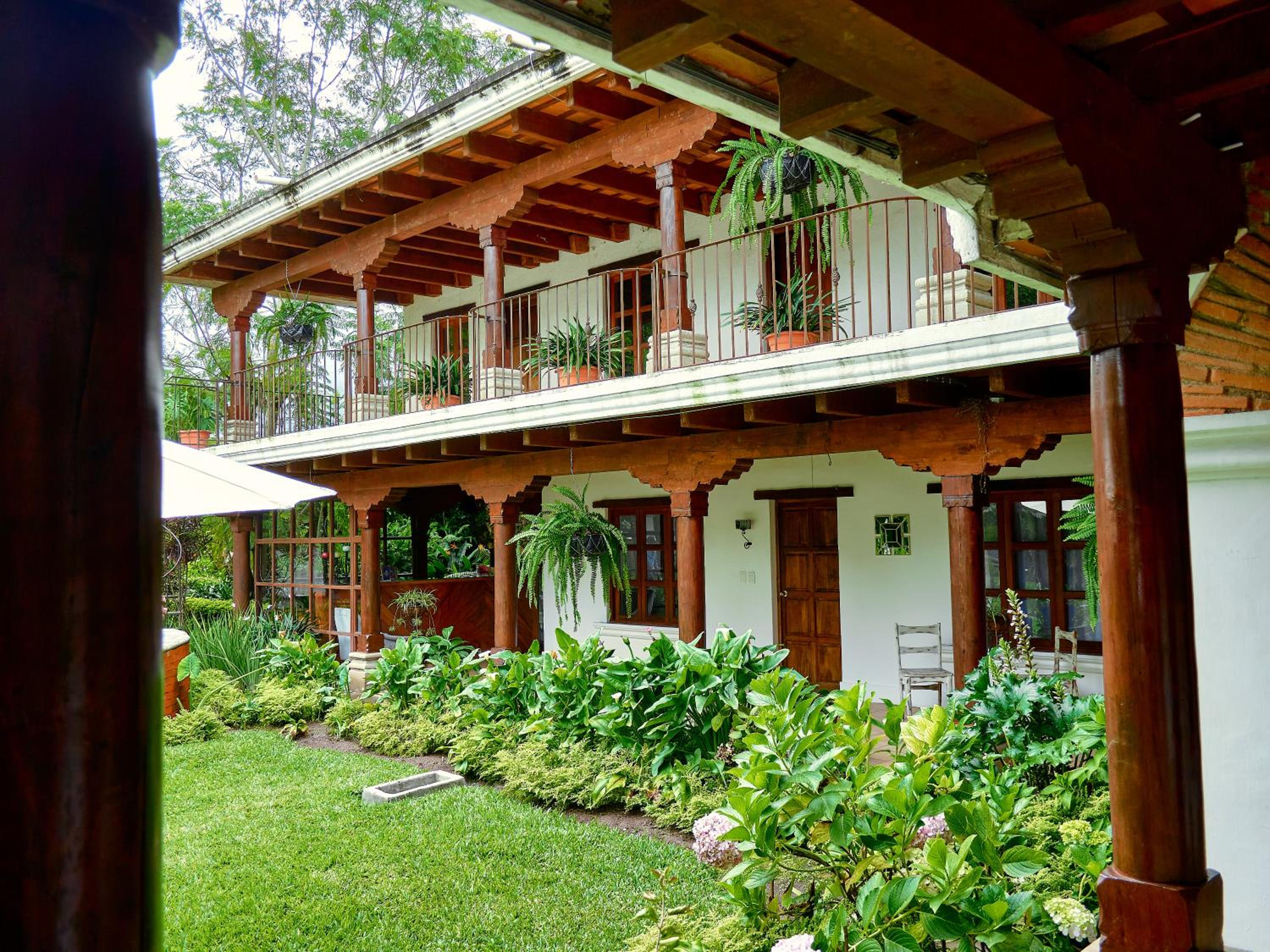 Hotel Cacique Real