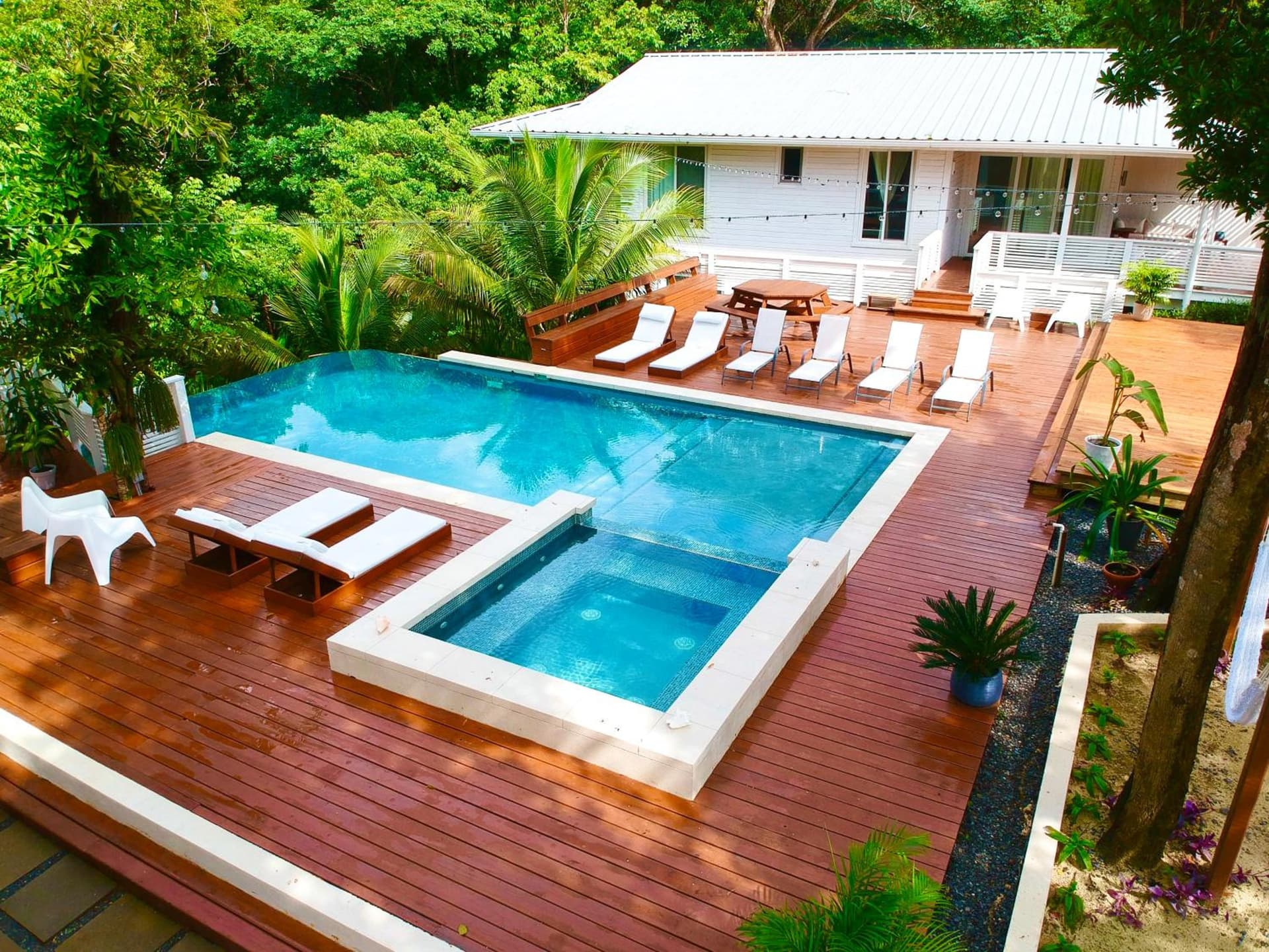 New One Bedroom Suite West Bay Roatan - Number 6