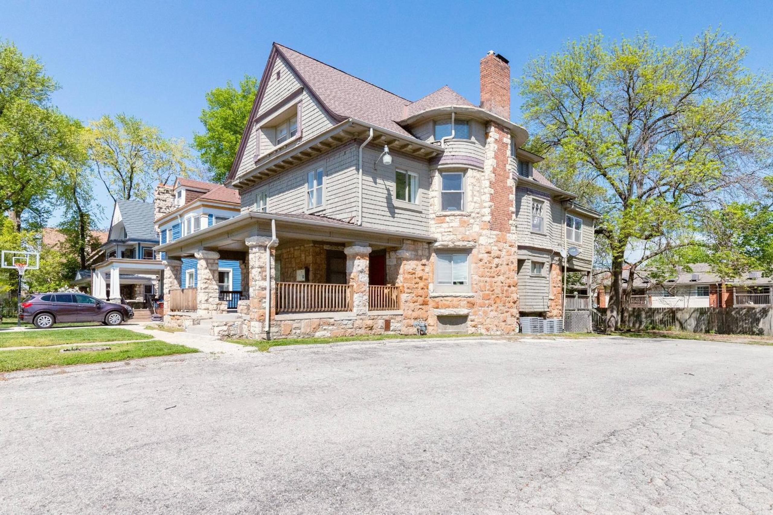 Boutique Apartment in 1905 Victorian Home - Plaza - Westport