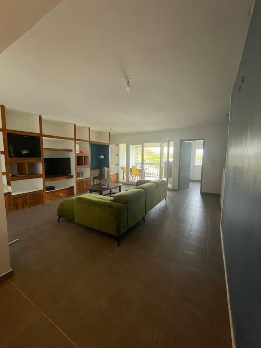 Appartement à haut vallon, vue mer, parking privé