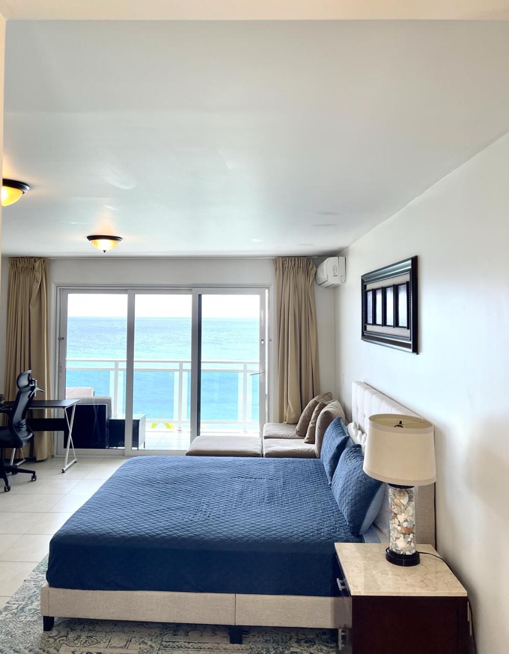 Maho Beach Grand Studio Ocean View