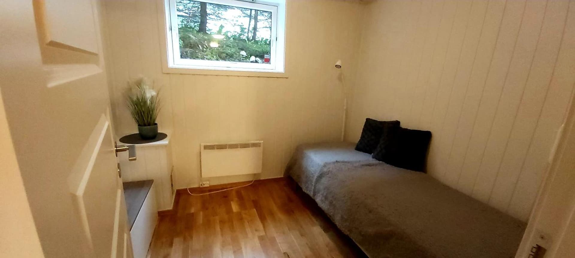 Aurora rooms in shared hause nr3 we are doing Northen Lights trip, Reaindear trip and Sommaroy Fjord trips