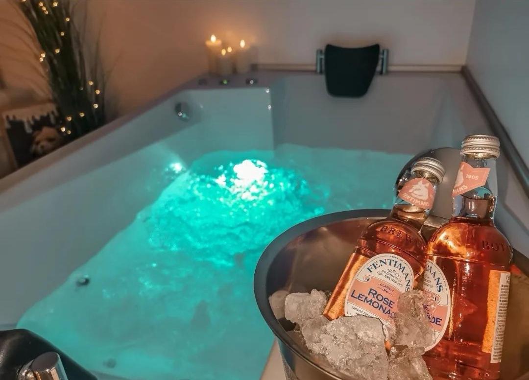 Teddy Bear Jacuzzi Spa Apartment Sarajevo