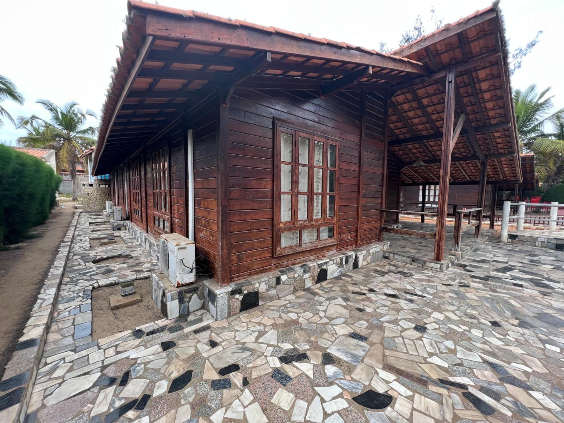 A 1 minuto do Mar! Casa Mármore V4 em Zona Sossegada na Ilha do Mussulo