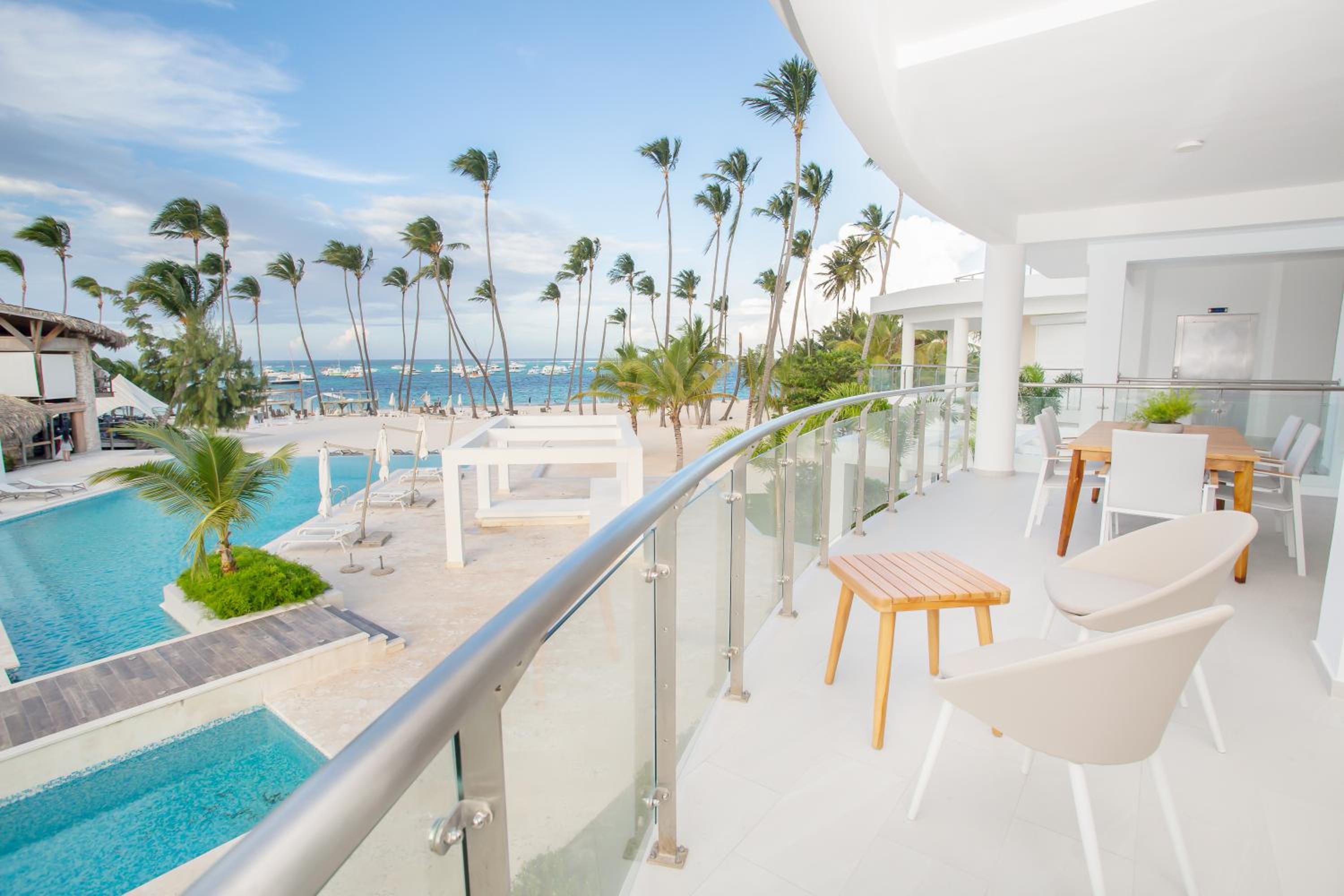 Destination Jelly Playa Coral Condo