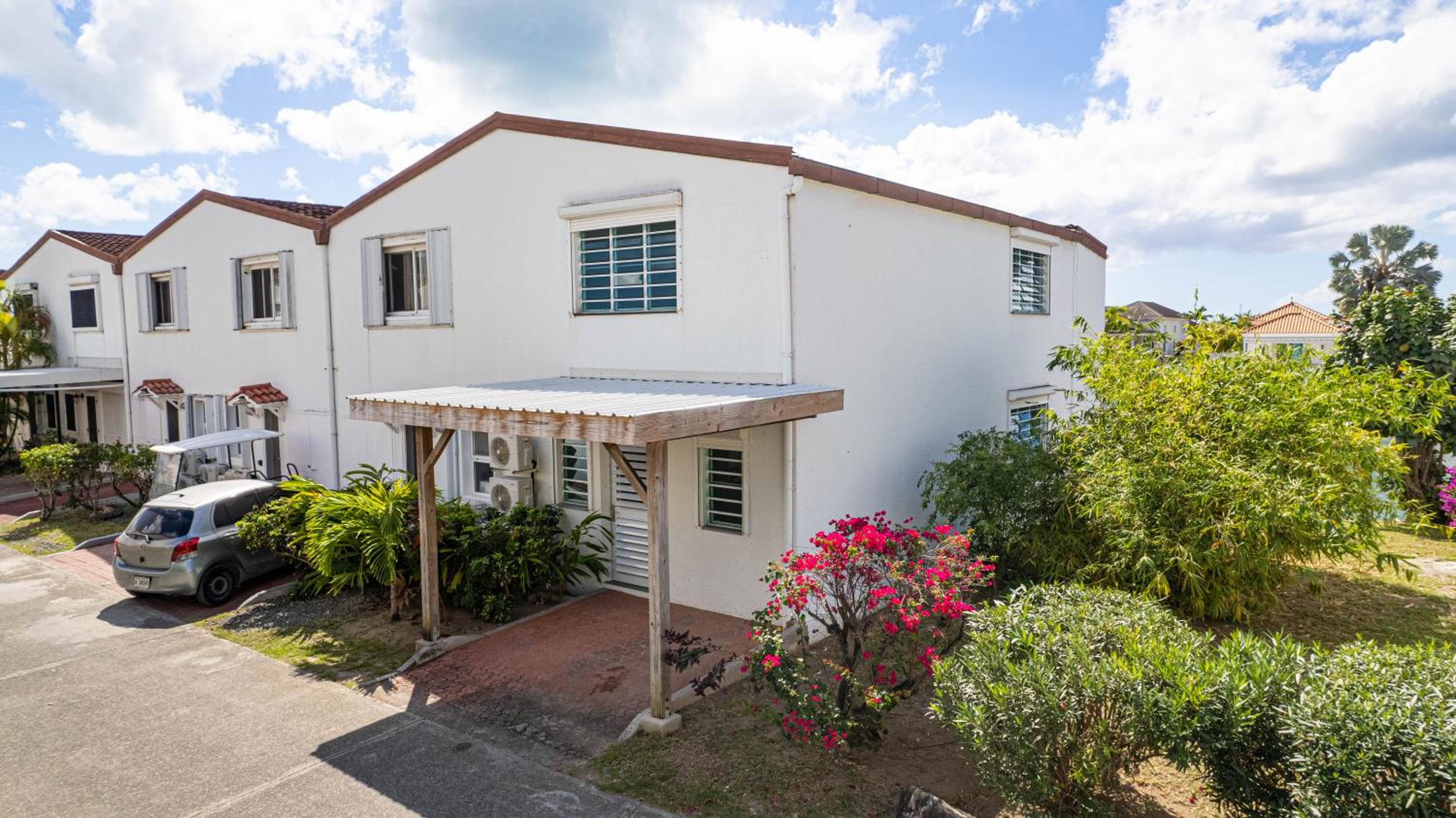 Antigua chiama Italia villas