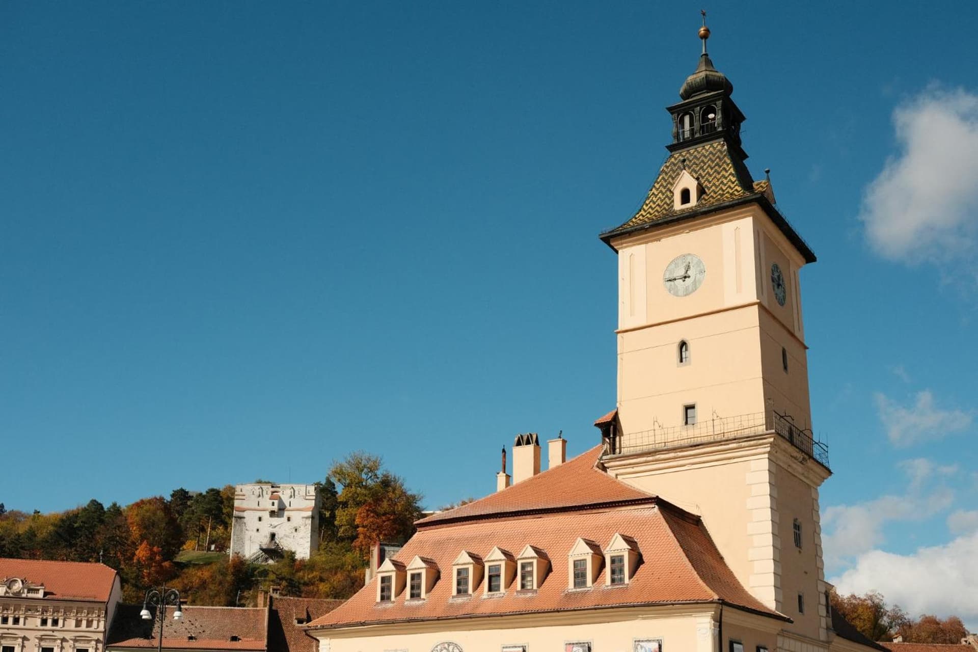 CoZee Studio - In inima Brasovului