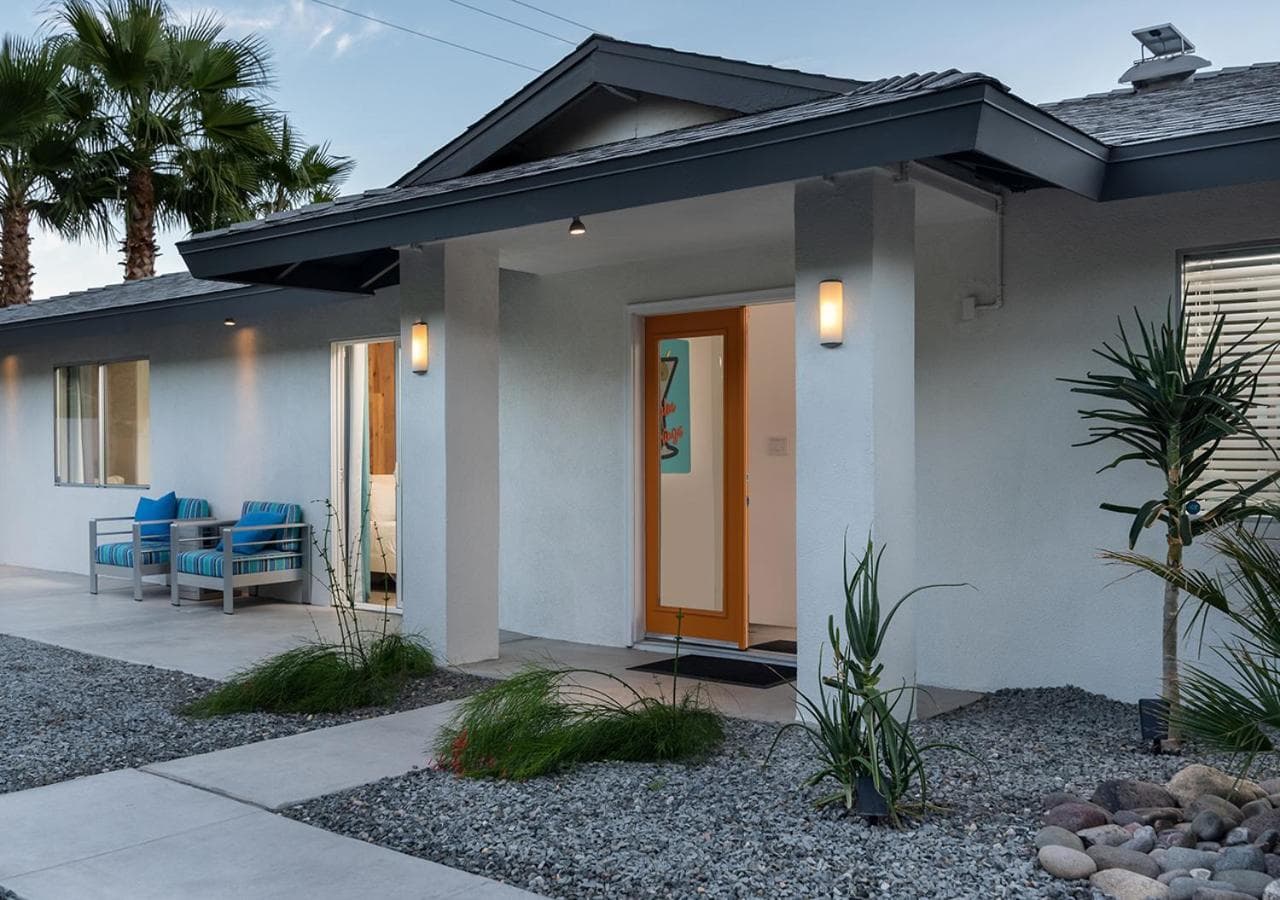 Luxury Desert Oasis