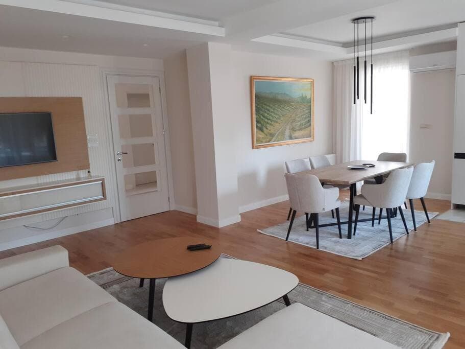 Brand new LUX Apartment