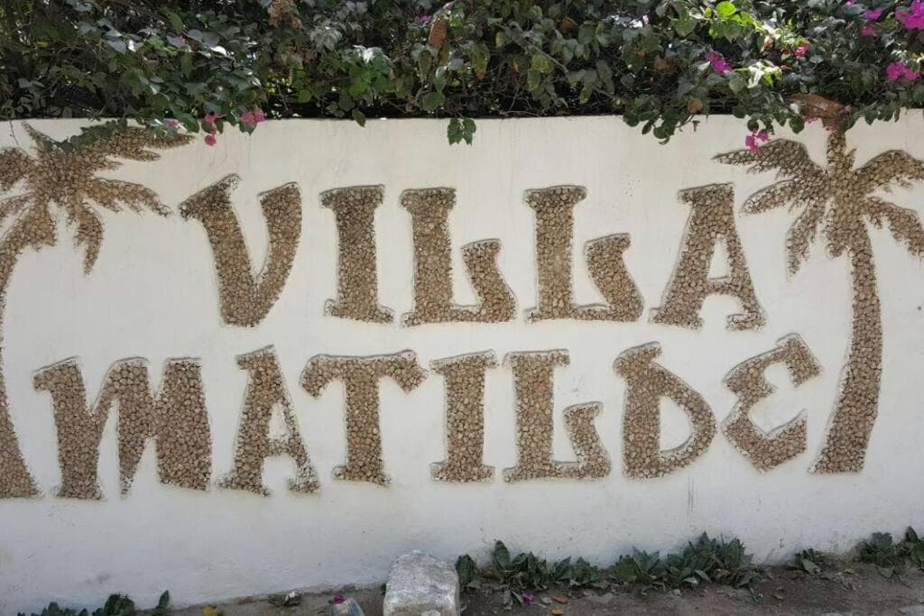 PRIVATE HOUSE IN WATAMU 4 PEOPLE