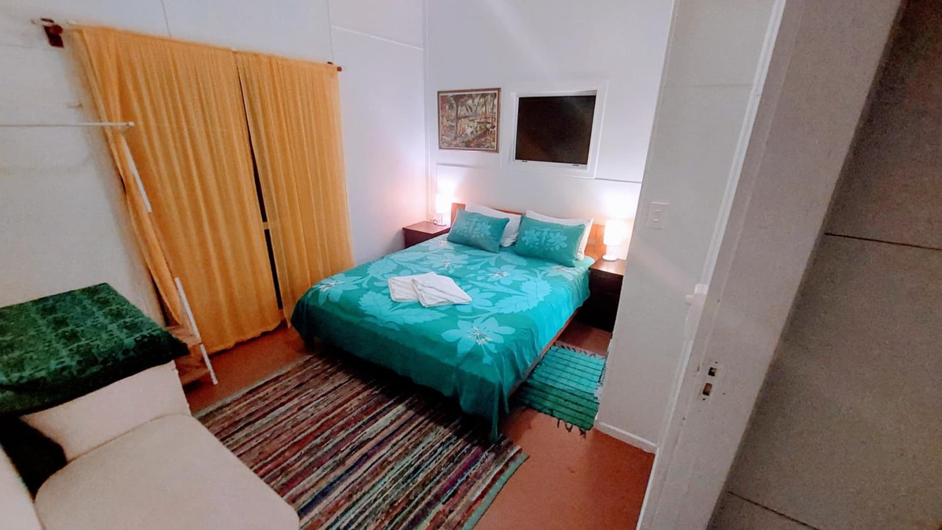 Barefoot Base Tupapa
