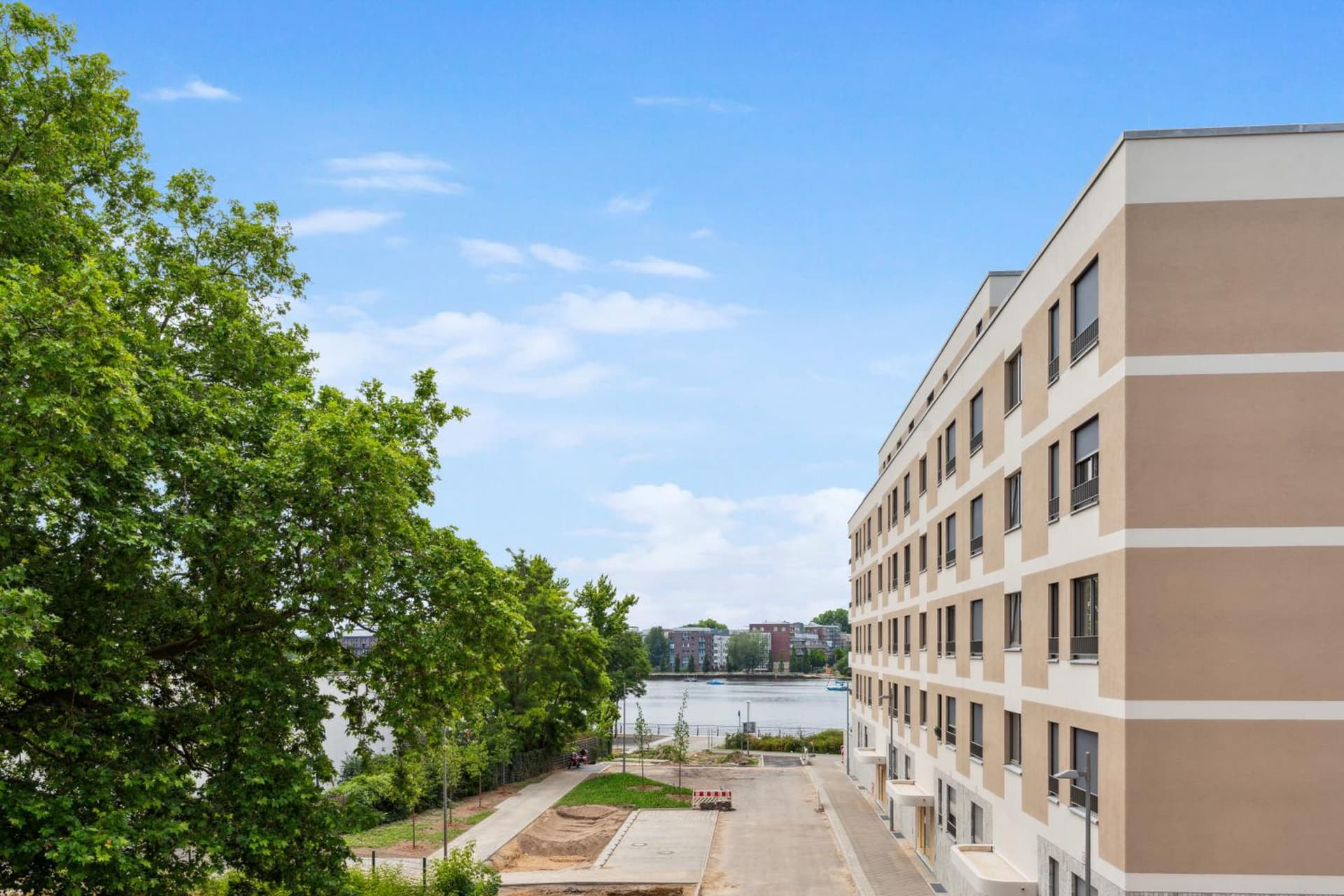 Habyt Berlin Waterfront