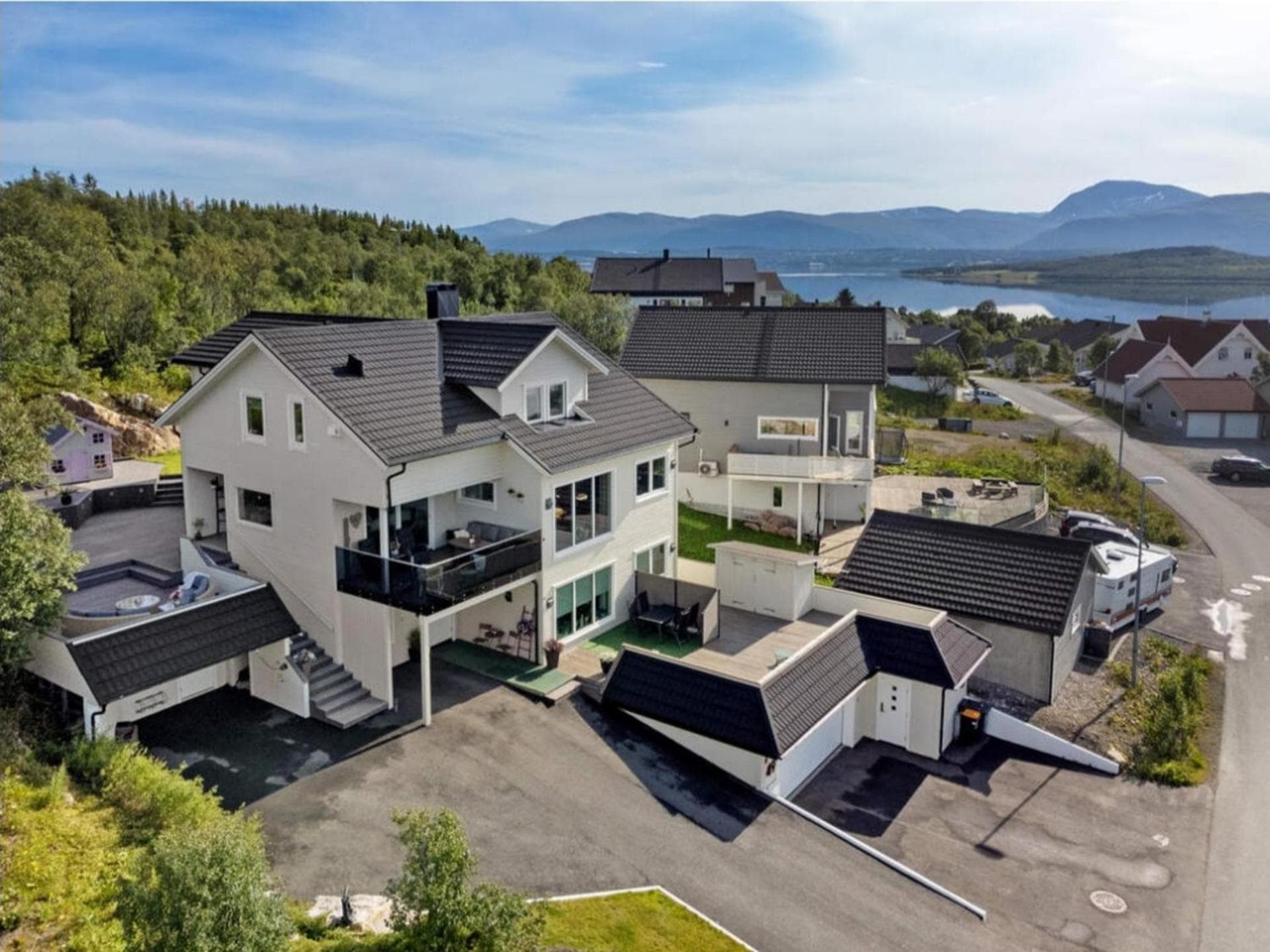 Norhern lights Luxus home -5 min AirPort-free park