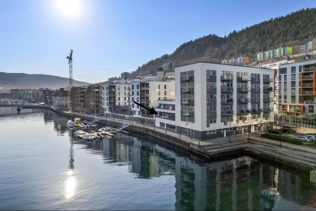 Dinbnb Apartments I Luxury with Views l Large Balcony