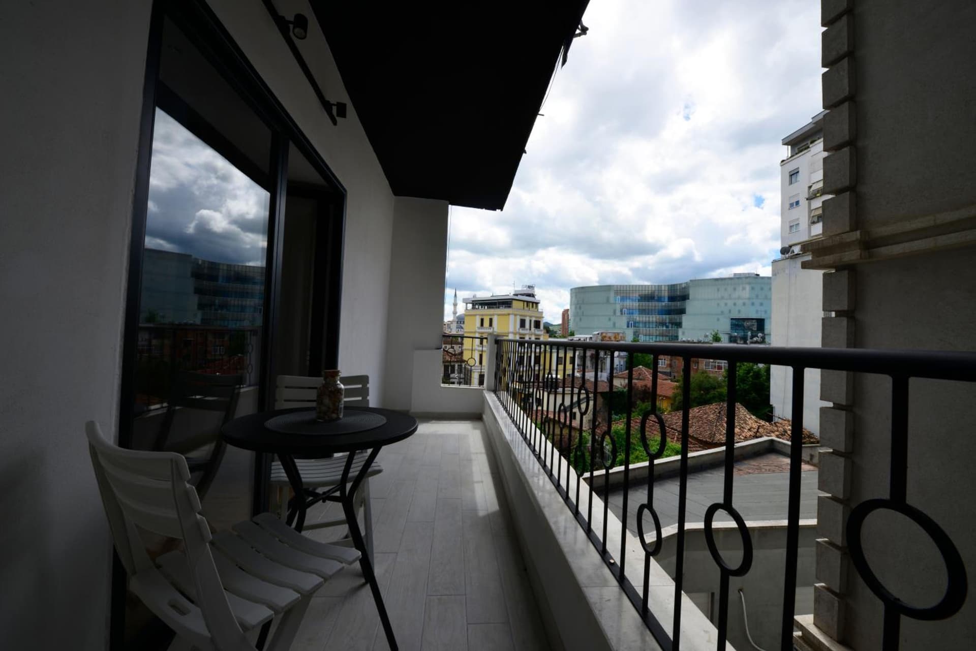 Tirana Central Apartments - Premium