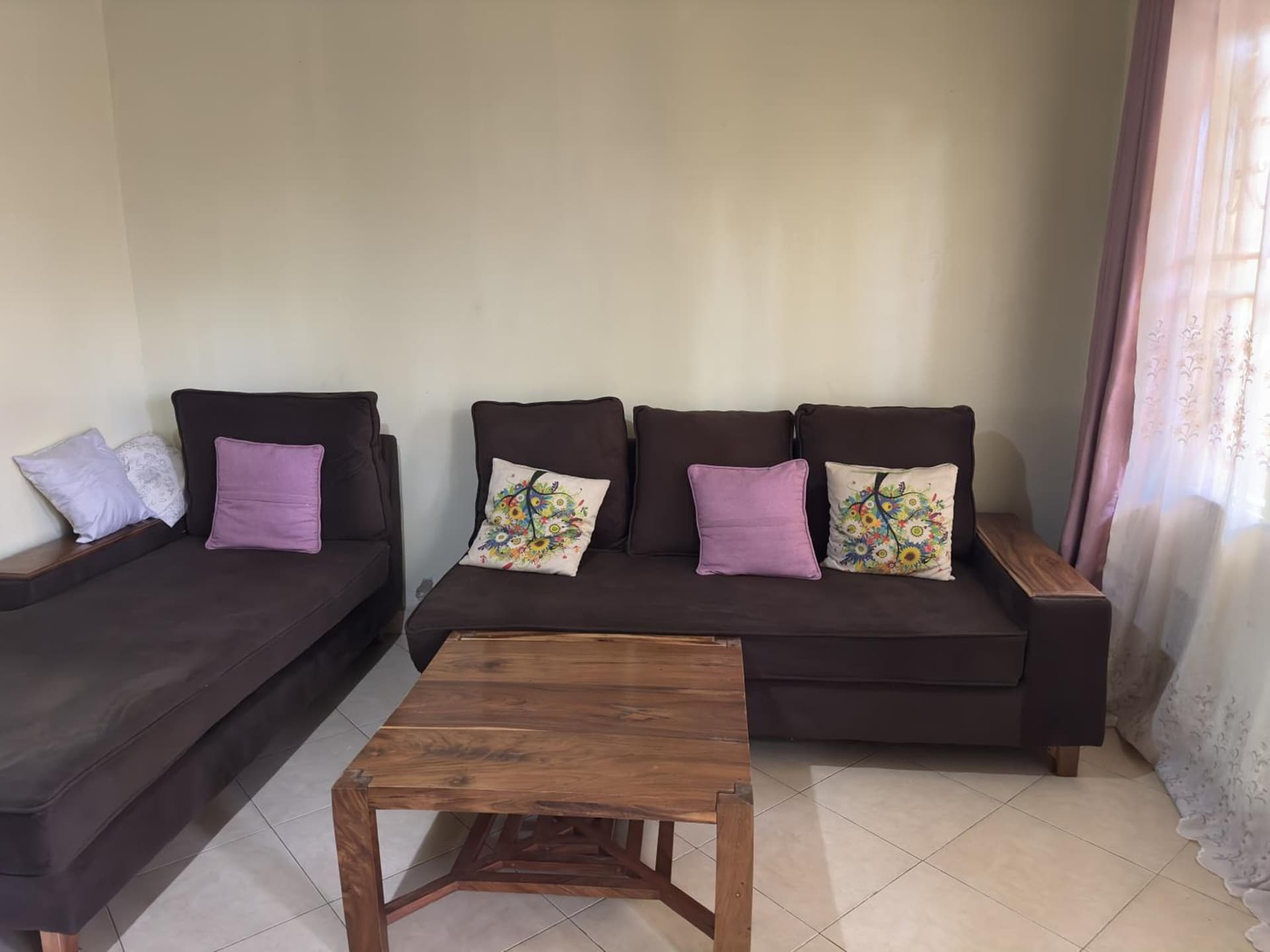 Olive Palm Suites Jinja