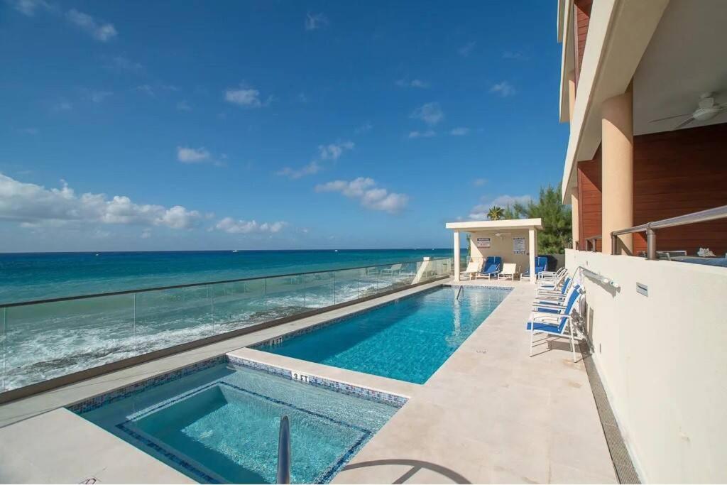 Oceanfront with 7 mile beach views, Ground-Floor, Pool, Sleeps 6