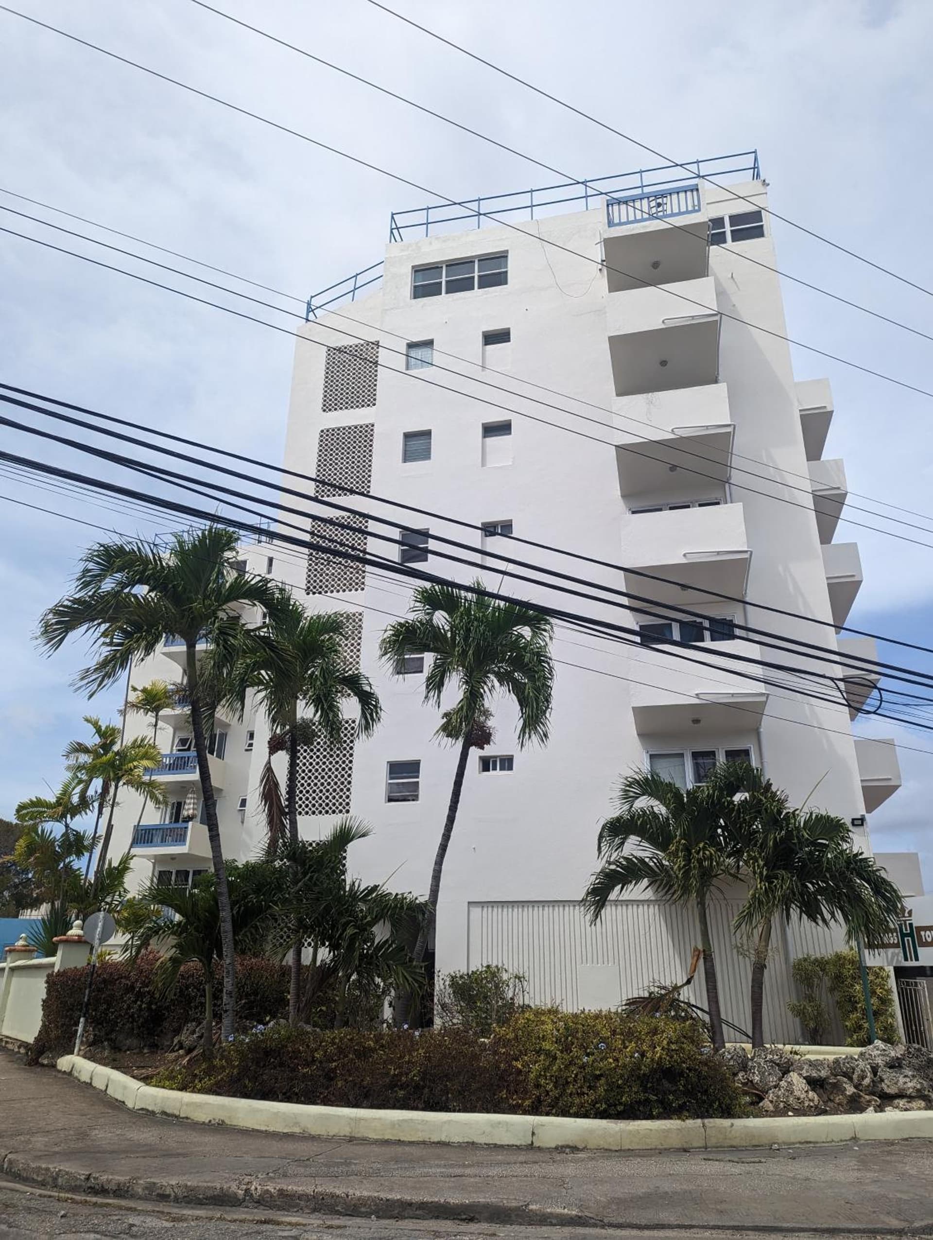 Hastings Towers Studio Apt Opp Sea, Beach, Restaurants & Bars