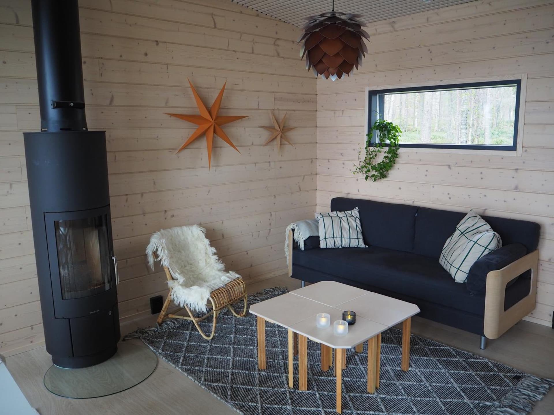 Scandinavian lakeside cottage