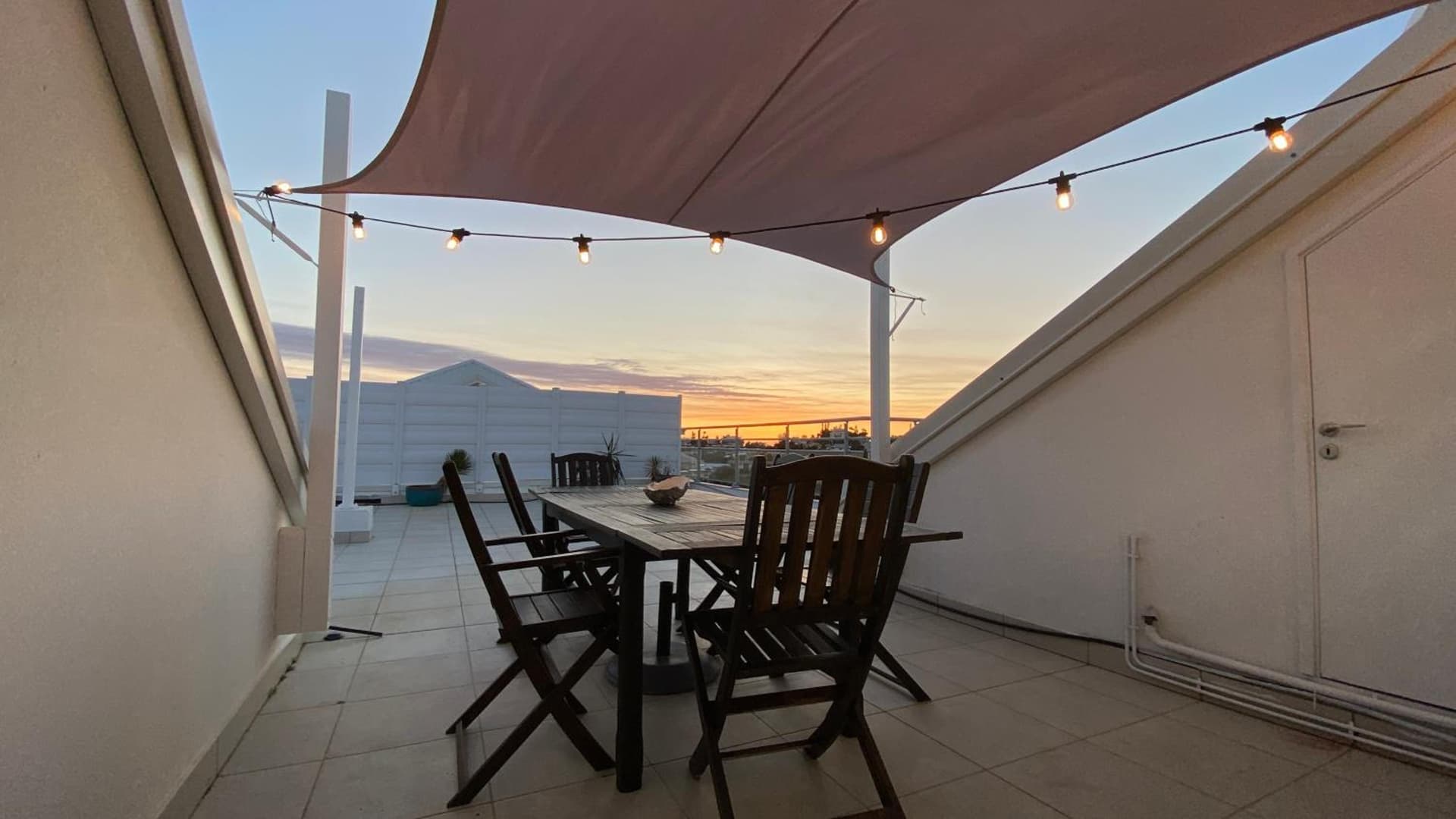 Roof top dans les quartiers sud de Nouméa