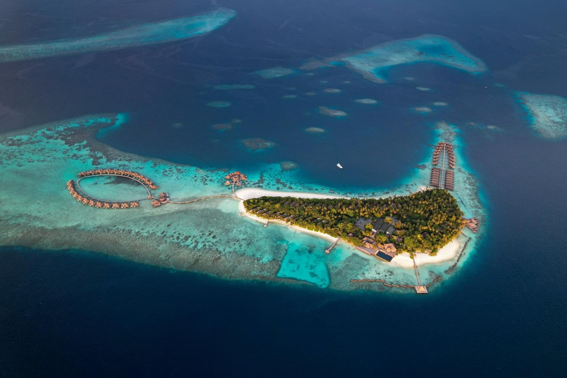 Coco Bodu Hithi - Stay 4 nights or more and enjoy 30 percent off Shared Roundtrip Speedboat, valid for stays until 31st August 2026