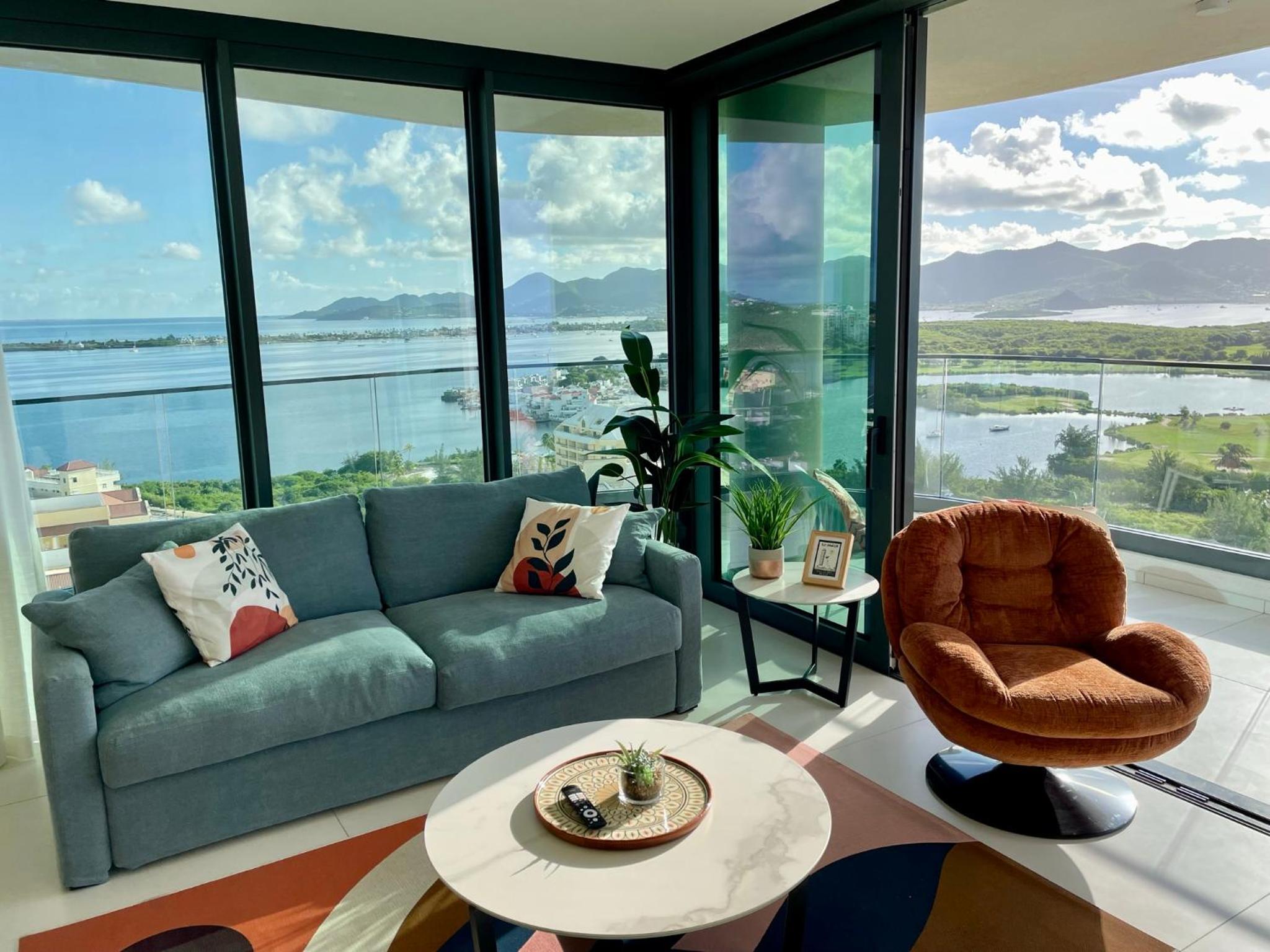 Gorgeous 2 bedroom, 17th floor, with breathtaking view, Fourteen at Mullet Bay